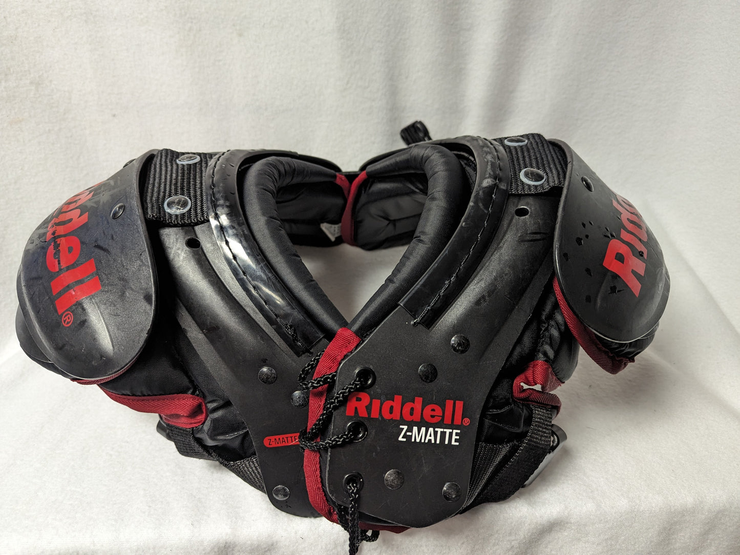 Riddell Z-Mate Youth Football Shoulder Pads Size Youth XS Color Black Condition Used