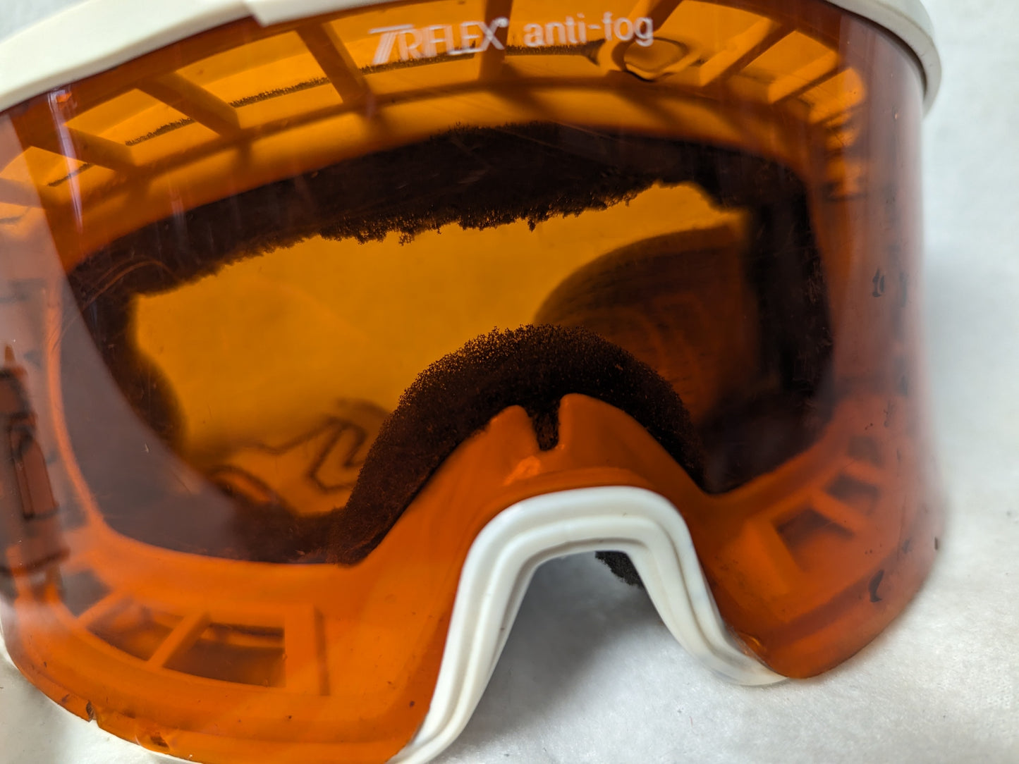 Uvex Ski/Snowboard Goggles Size Adult Color White Condition Used