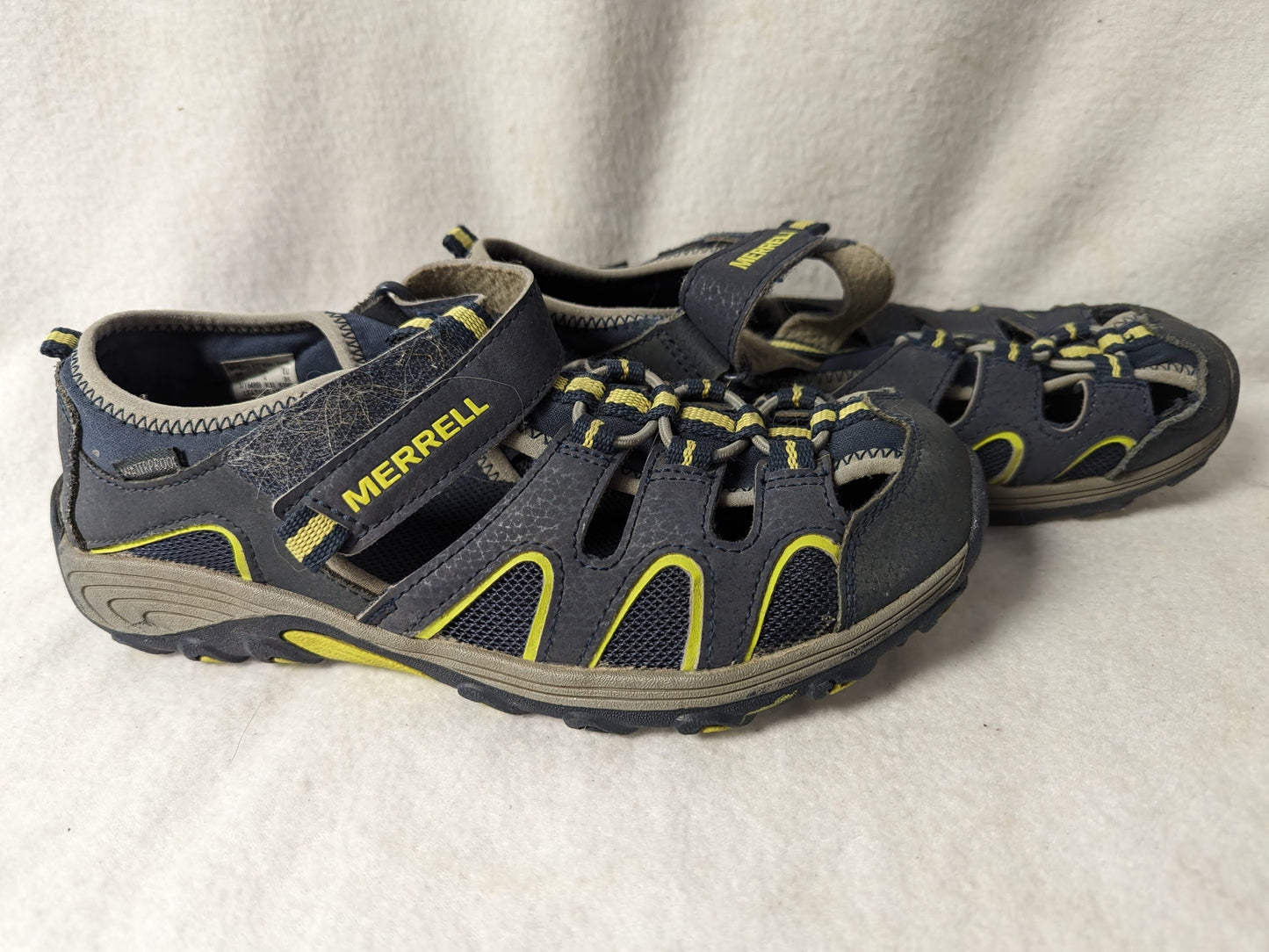 Merrell Youth Water Shoes Size 5 Color Blue Condition Used