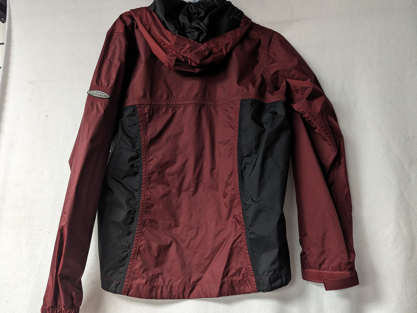 Stearns Shell Hooded Rain Jacket/Coat Size Large Color Maroon Condition Used