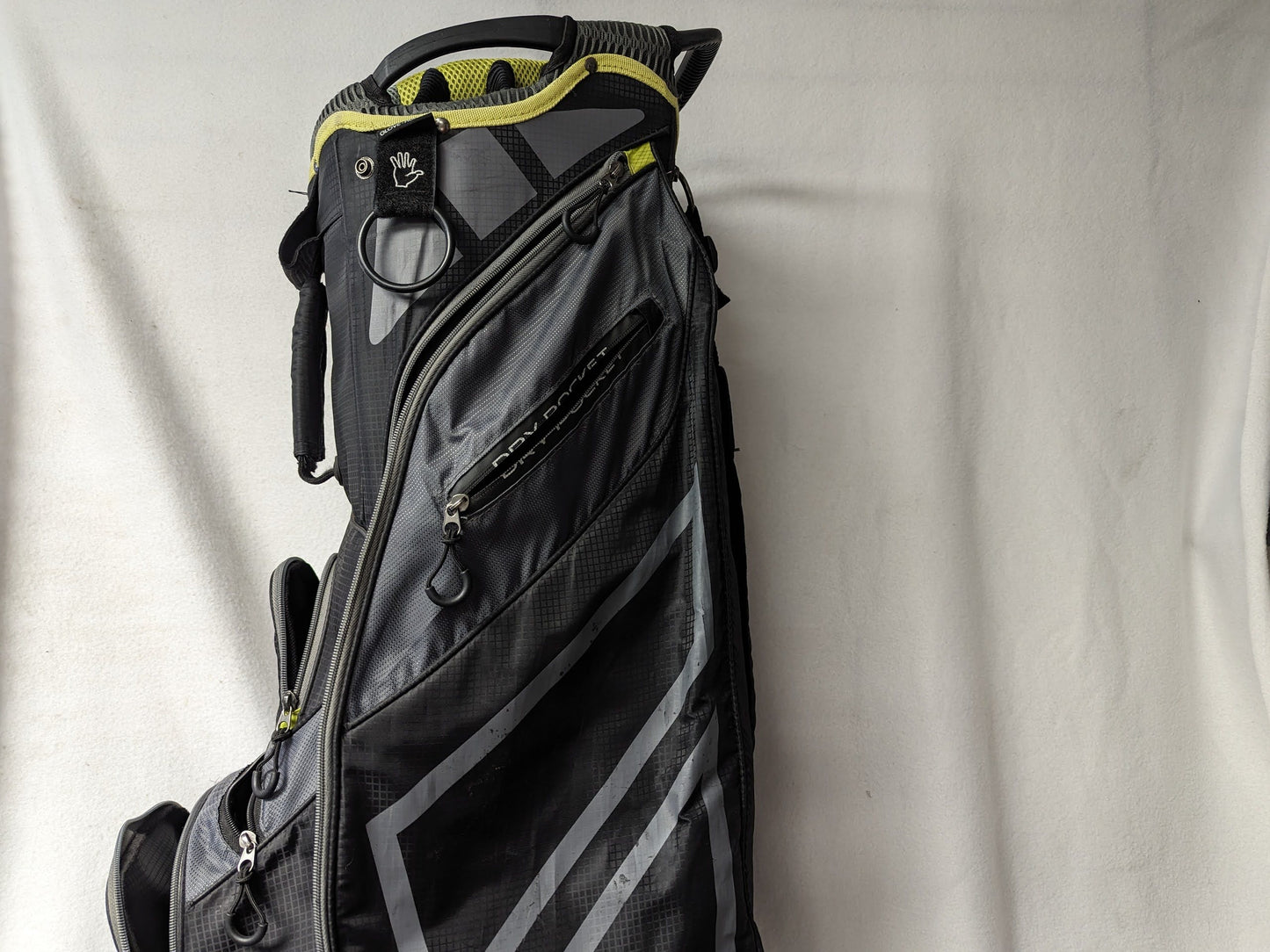 TechEdge HL3 Golf Bag (Broken Zipper) Size 32 In Color Black Condition Used