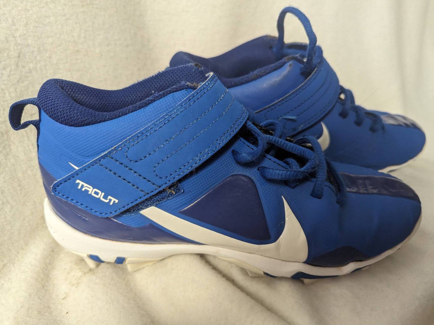 Nike Trout Cleats Size 5.5 Color Blue Condition Used