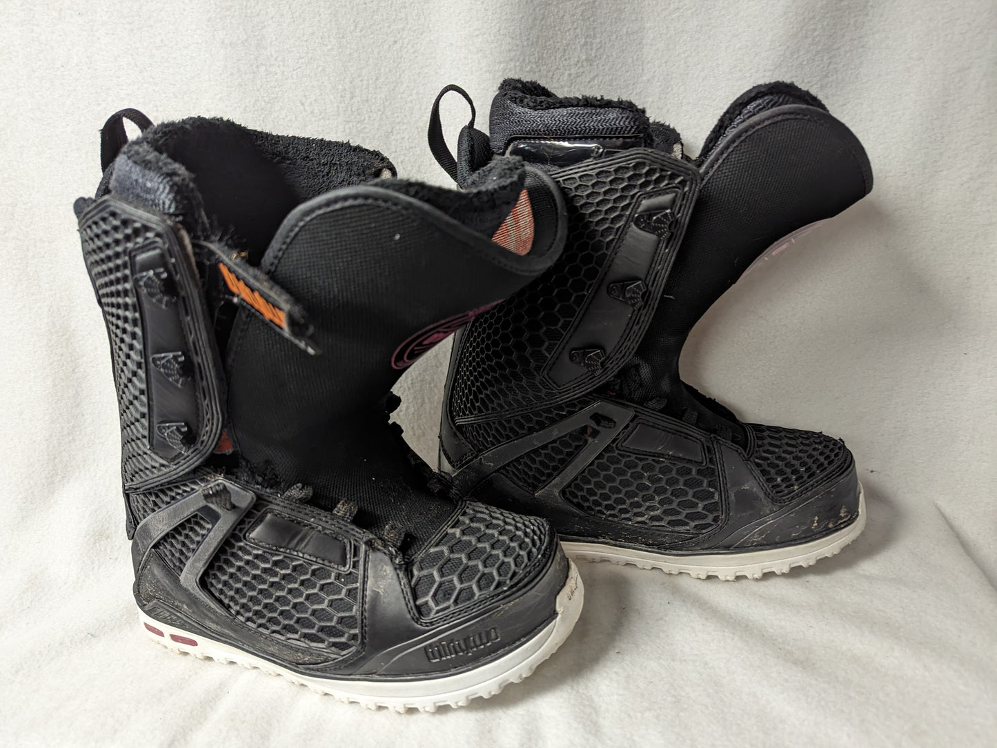 Thirty Two Women's Lashed *No Laces* Snowboard Boots Size Women 8.5 Black Used