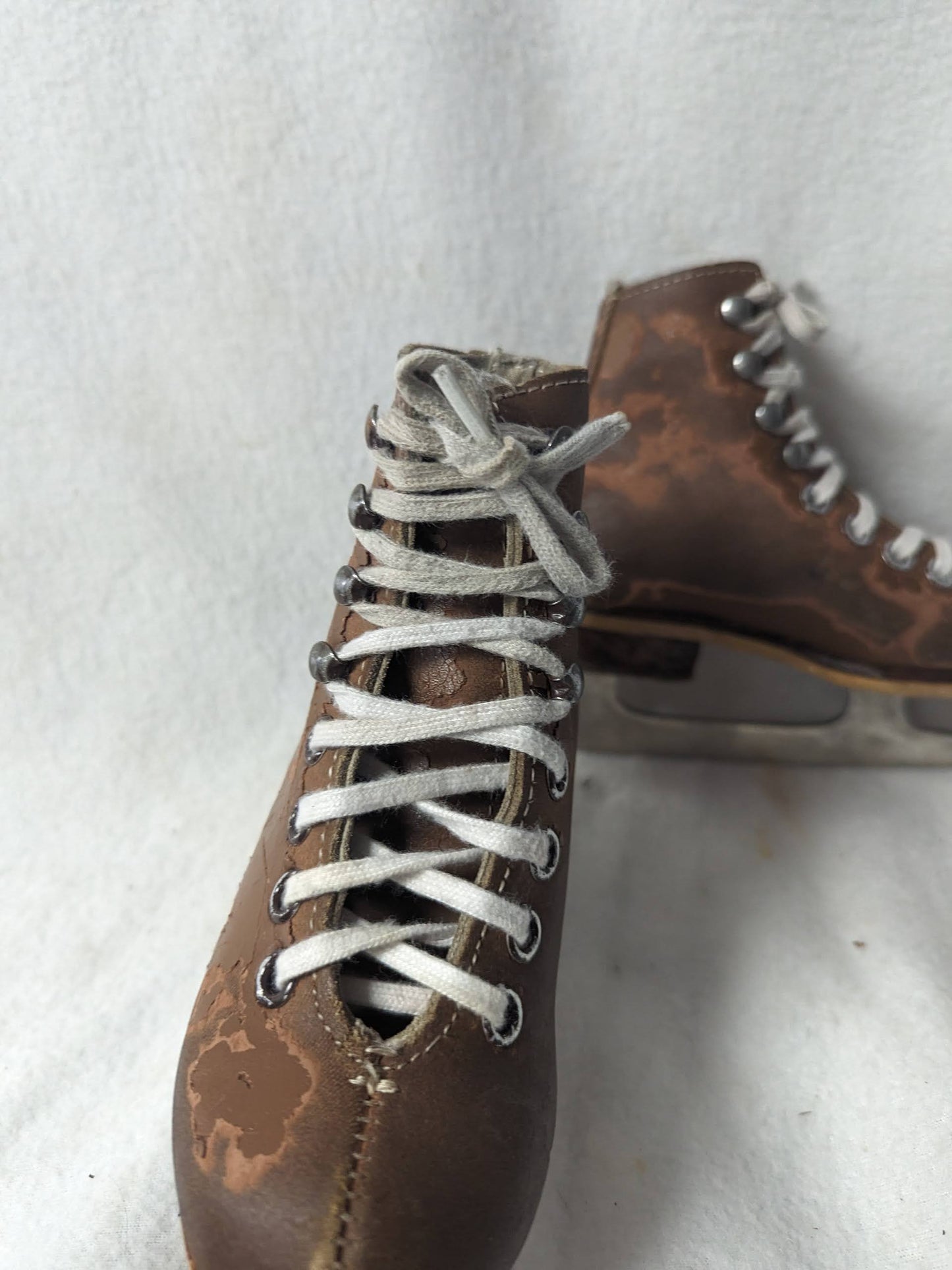 Rink Master Ice Skates Size Youth 8 Color Brown Condition Used