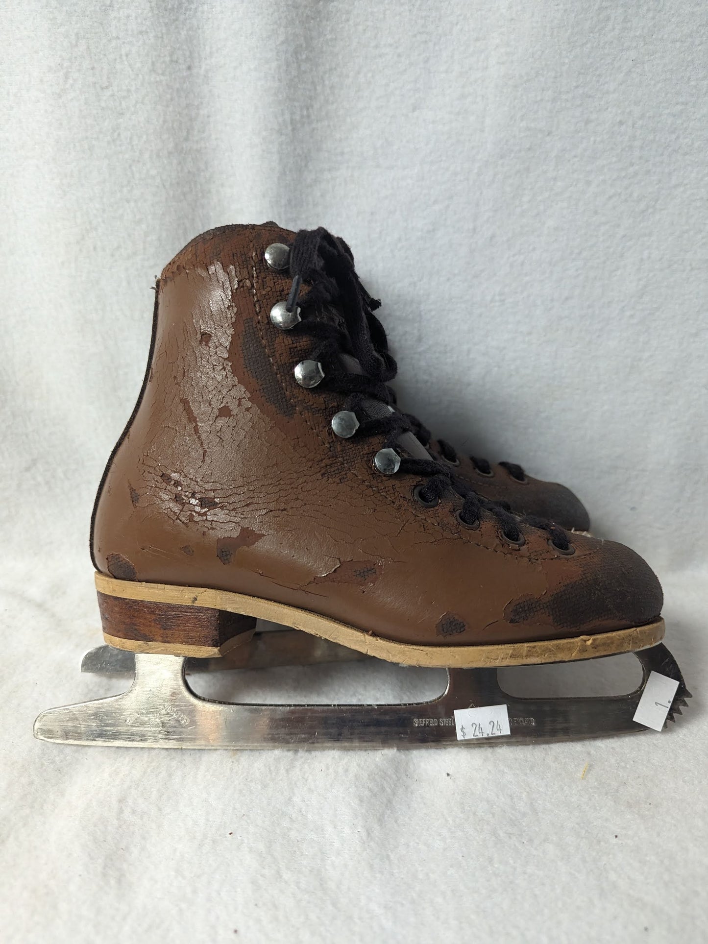 Rink Master Ice Skates Size 1 Color Brown Condition Used