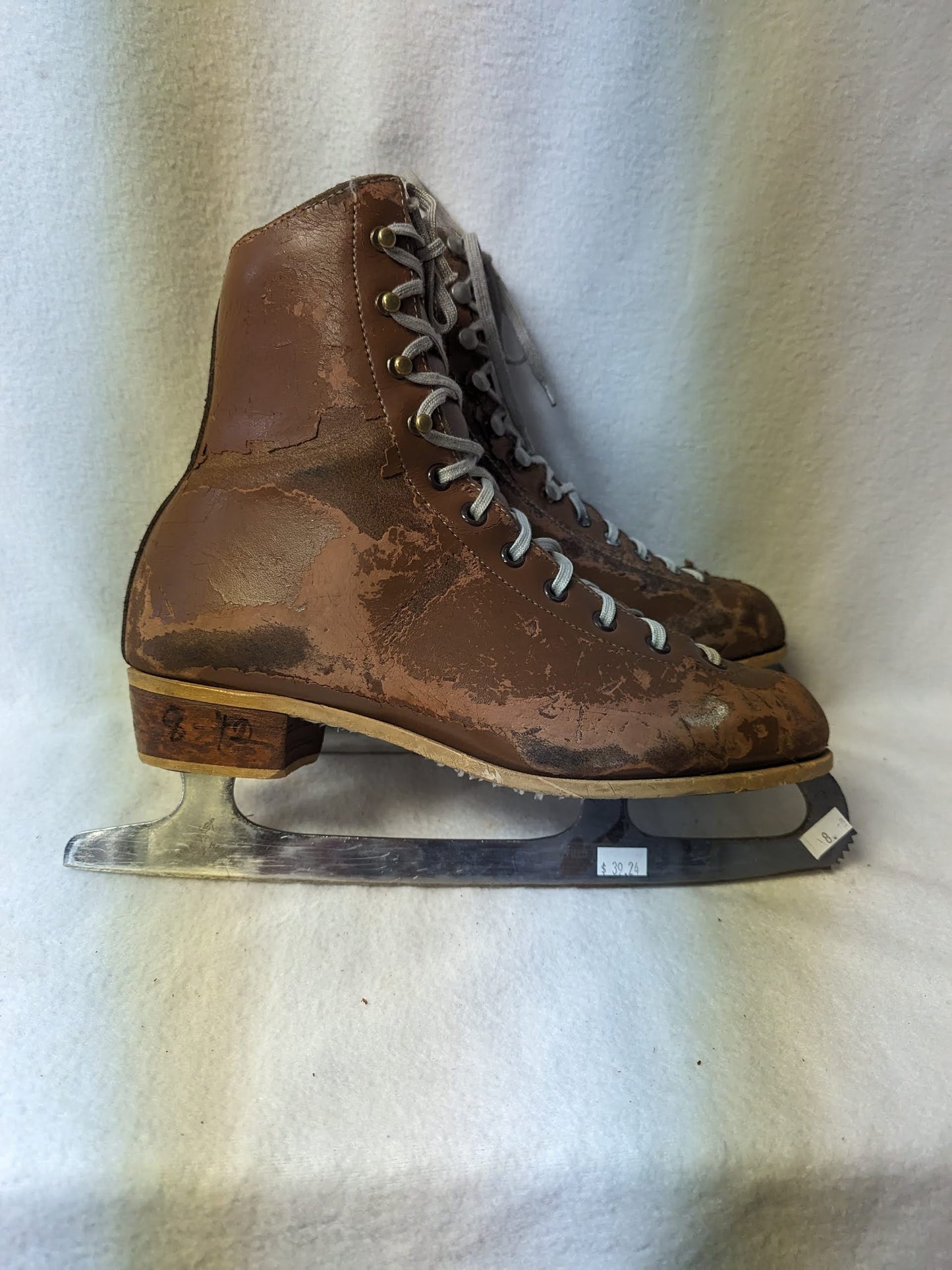 Rink Master Ice Skates Size 8 Color Brown Condition Used