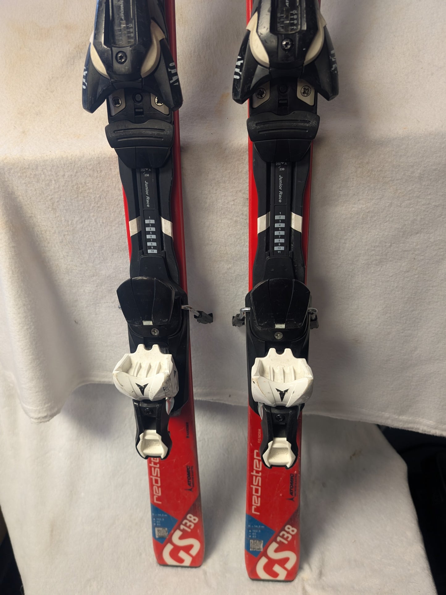 k2 atomic skis red K2 GS Redster Skis w/Atomic Bindings Size 138 Cm Color Red Condition U