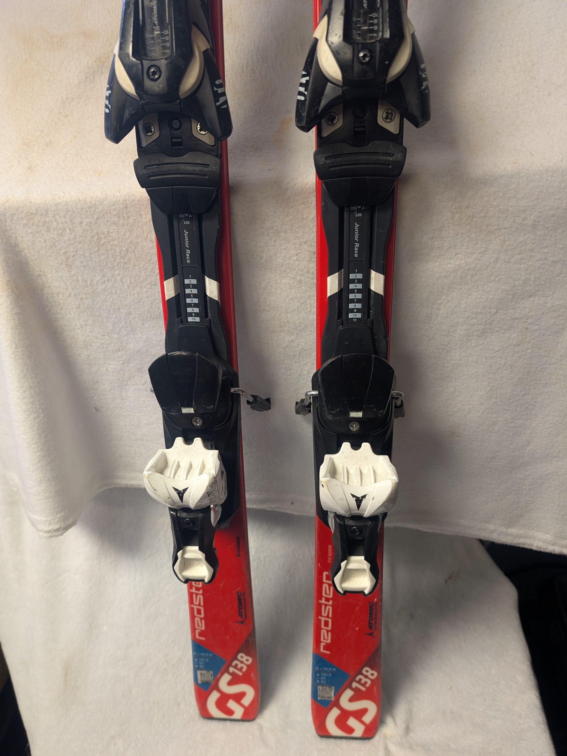 k2 gs race skis K2 GS Redster Skis w/Atomic Bindings Size 138 Cm Color Red Condition U