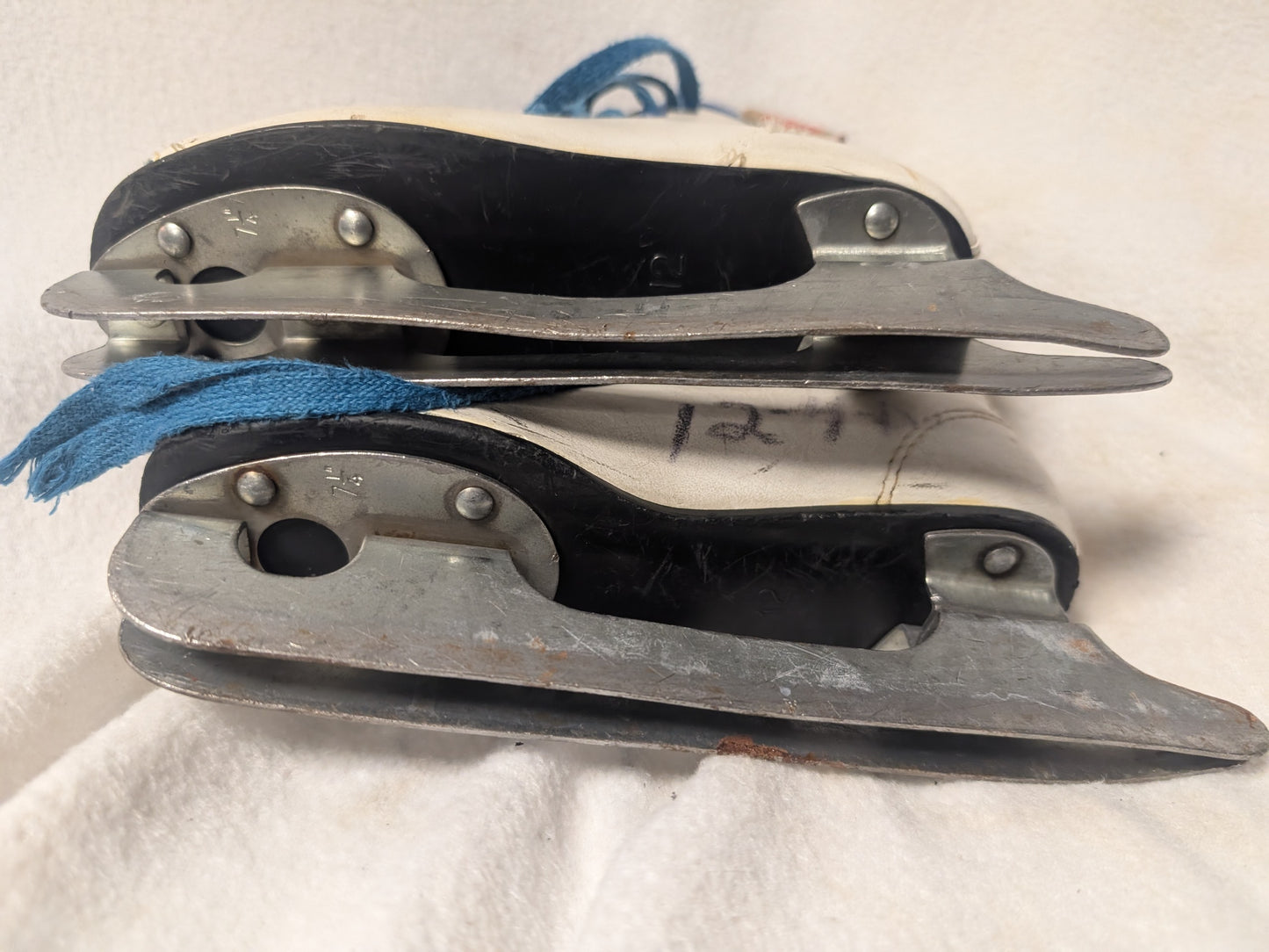 Lake Placid Balance Blades Ice Skates Size Youth 12 Color White Condition Used