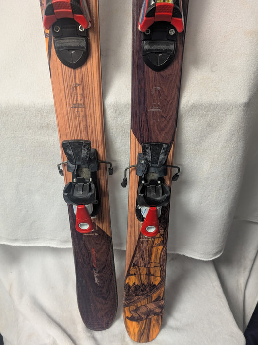 Atomic Bentchetler Skis Salomon C305 Bindings 133 cm Brown Used