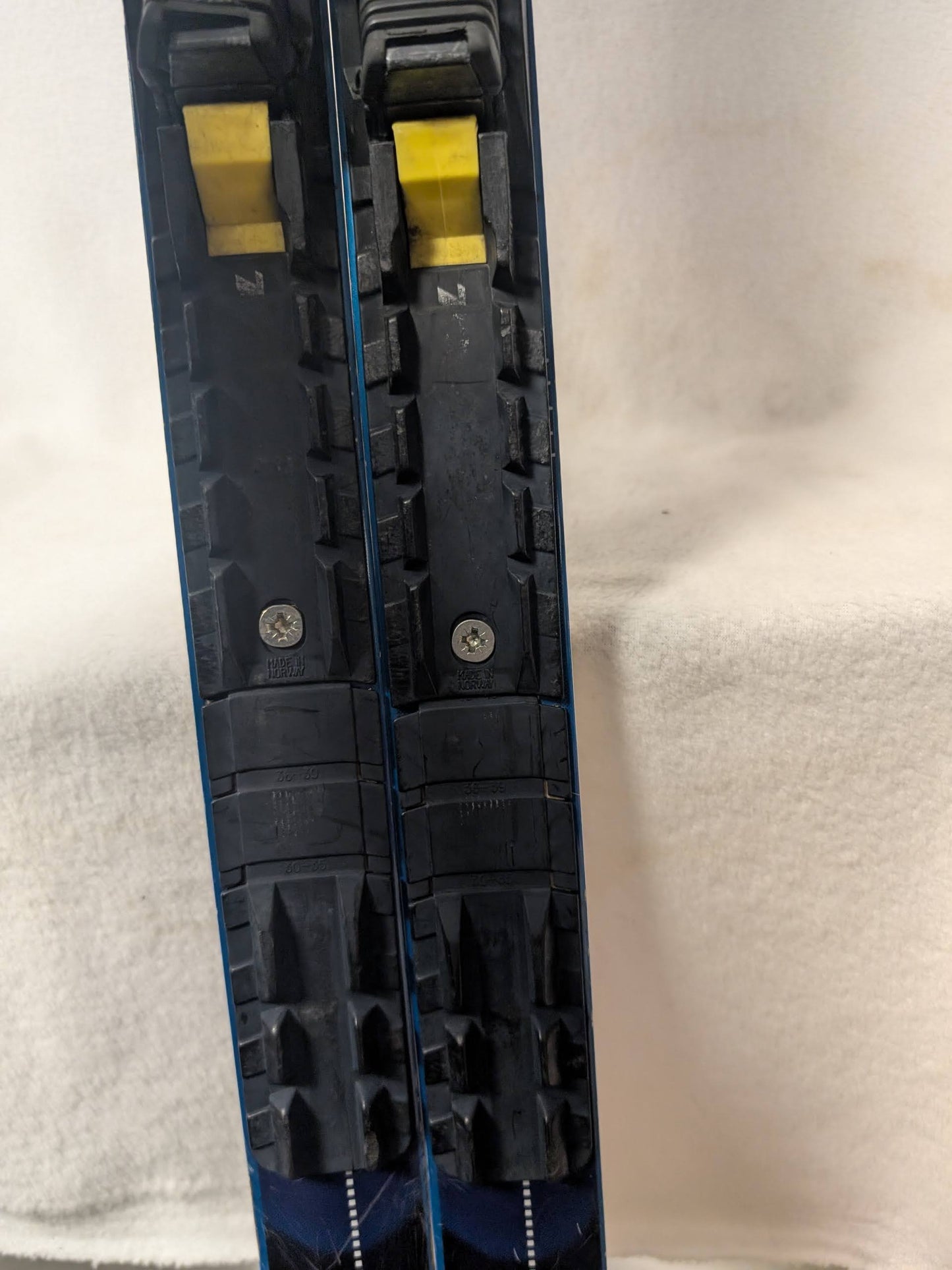 Cross Country Rossignol XC Skis with Bindings Size 200 Cm Blue Used