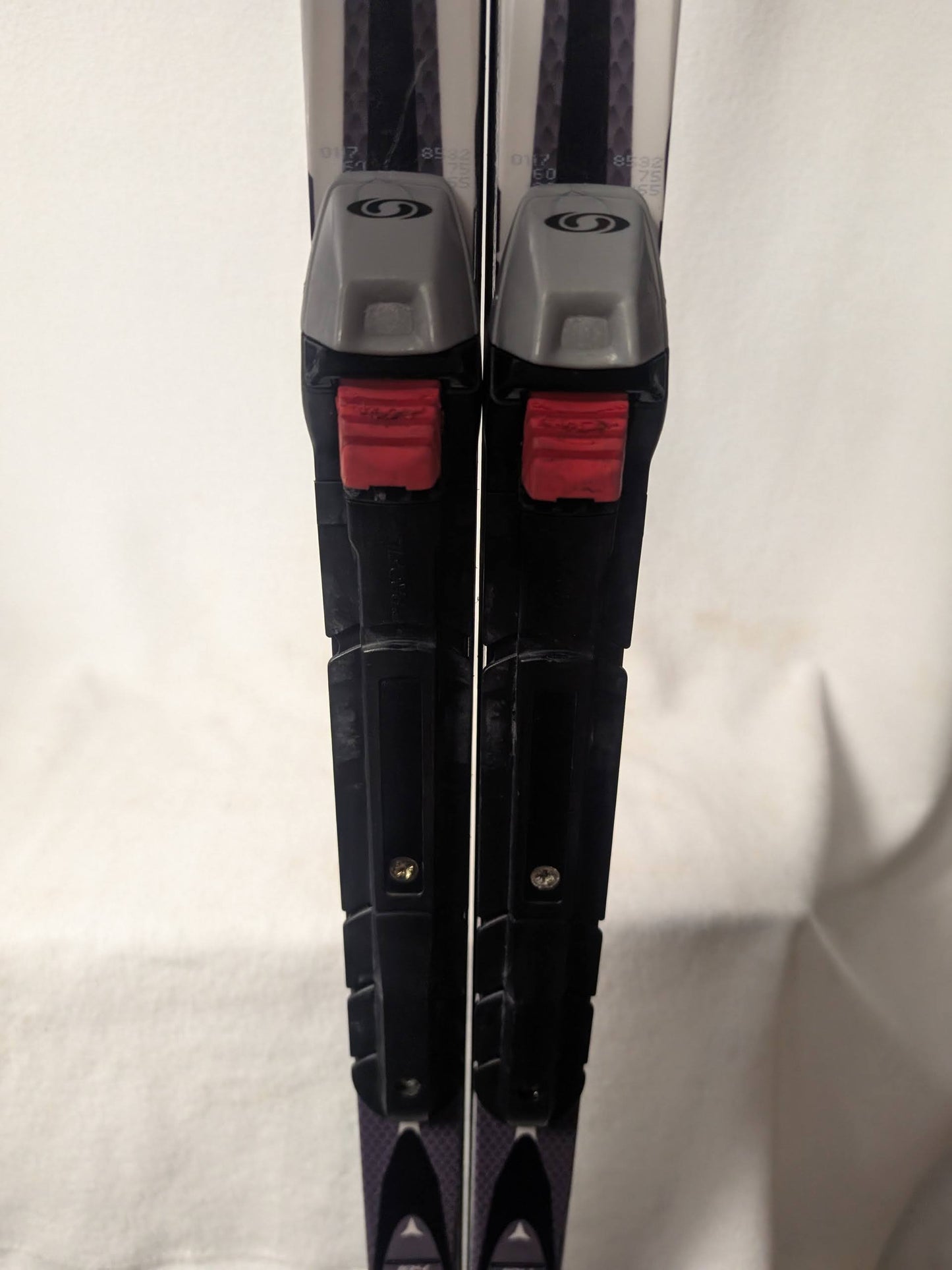 Classic Cross Country Fischer XC Skis SNS Profil Bindings Size 184 Cm White Used