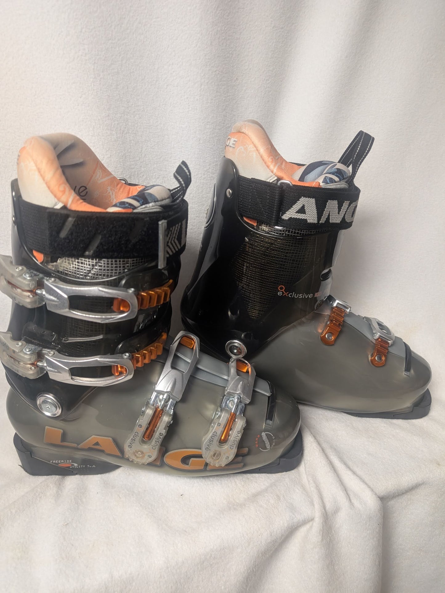Lange Ski Boots Women Size 25.5 Color Gray Condition Used
