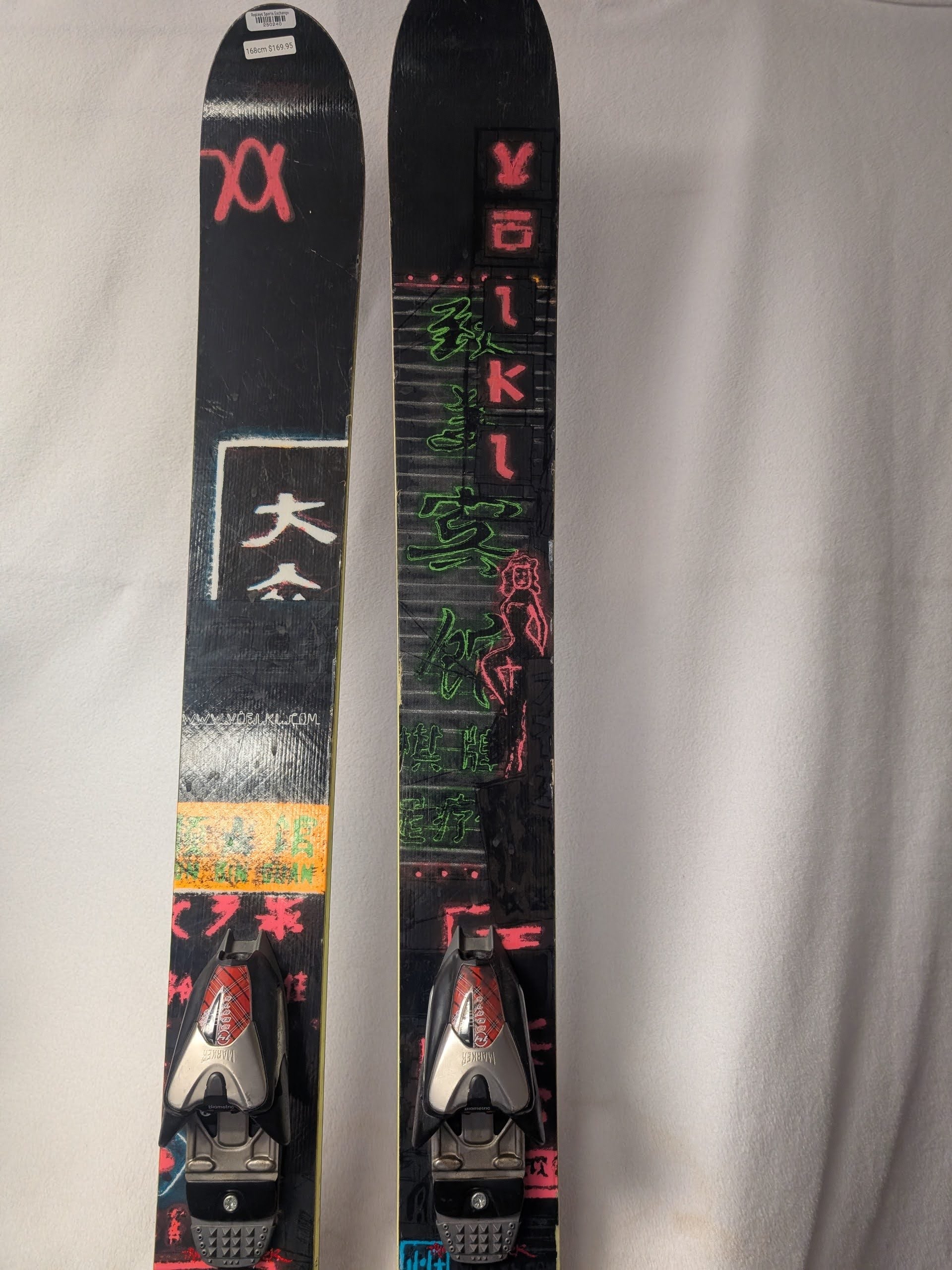 Skis – Replays Sports Exchange