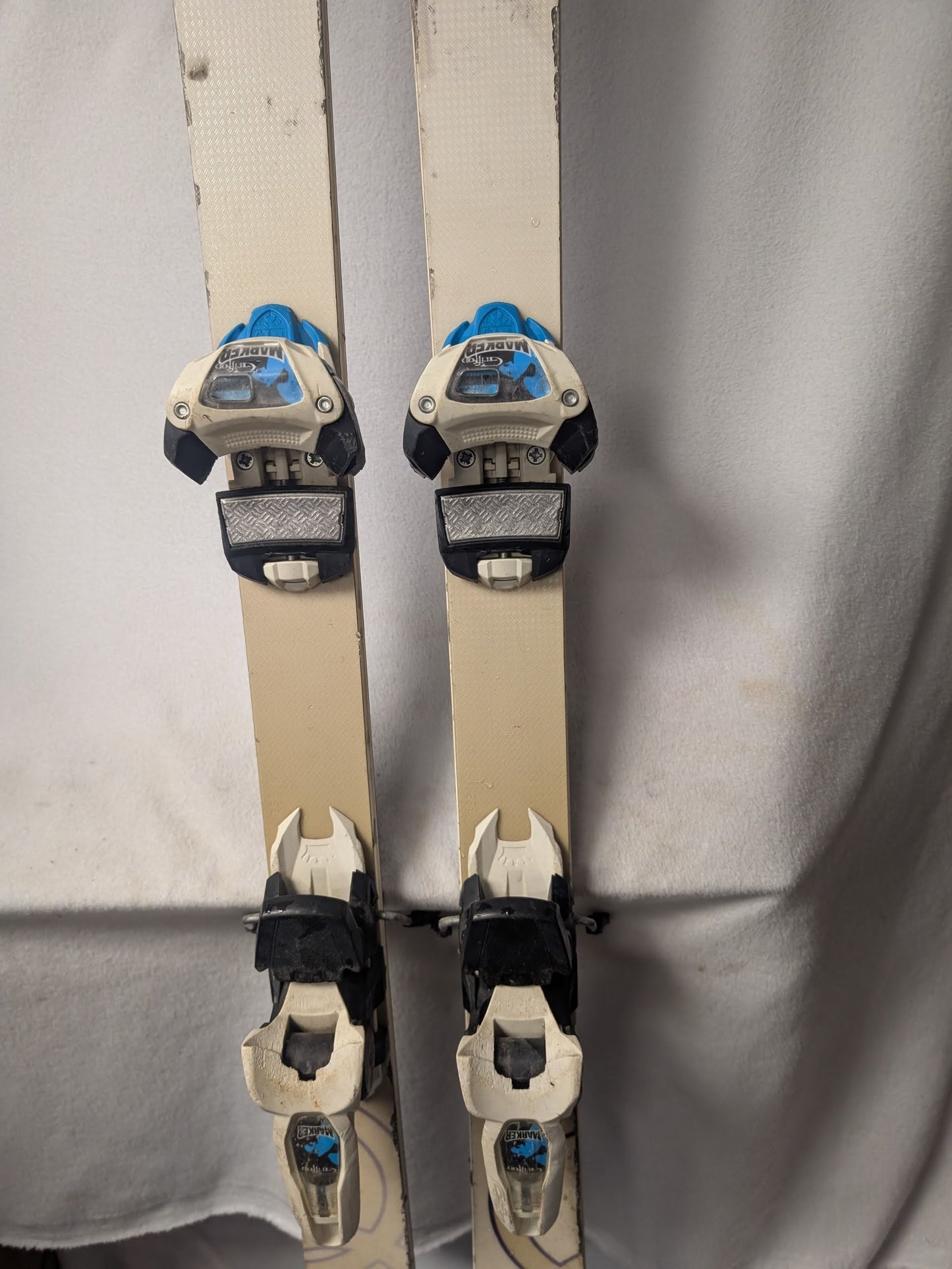 Hart F17 Skis Marker Griffin Bindings 167 Cm Color White Condition Used