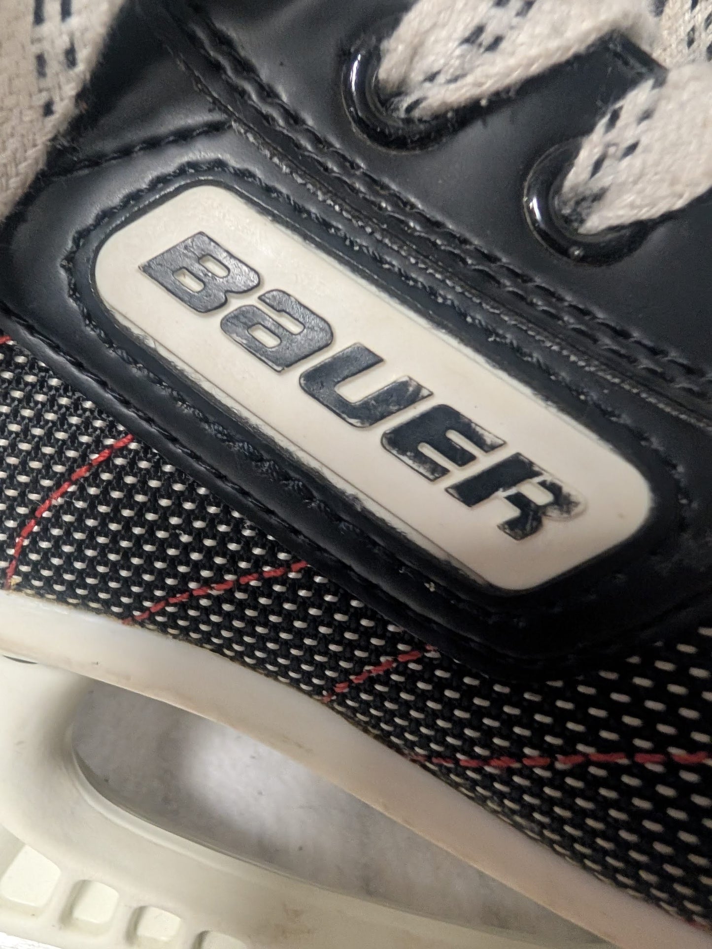 Bauer Impact 300 Hockey Ice Skates Size 7 Color Black Used