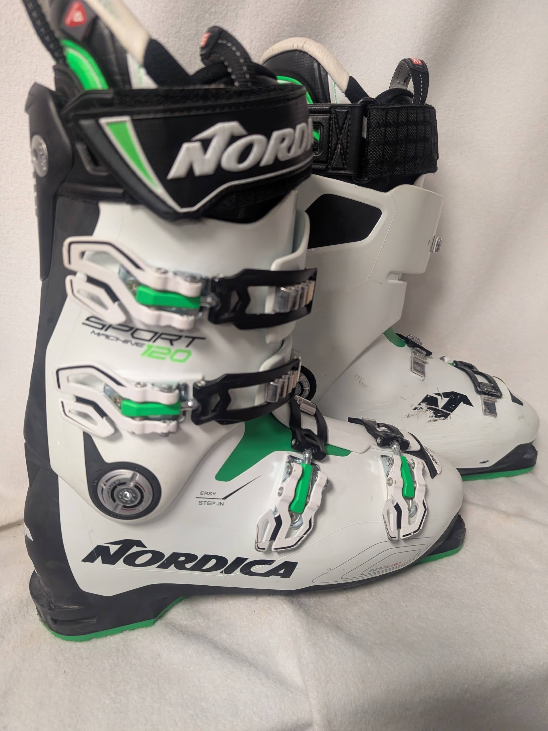Nordica Sport Machine 120 Ski Boots Size 28.5 Color White