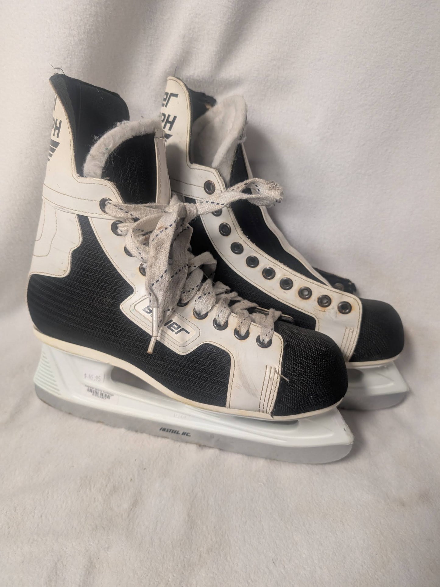 Bauer Triumph Hockey Ice Skates Size 8 Color Black Condition Used