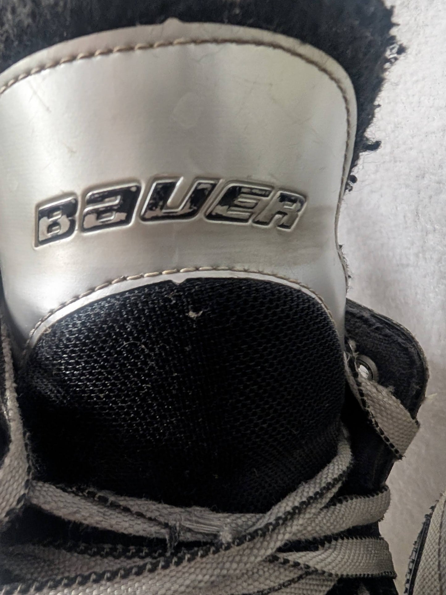 Bauer ST Vapor SFL Hockey Ice Skates Size 11 Color Black Condition Used