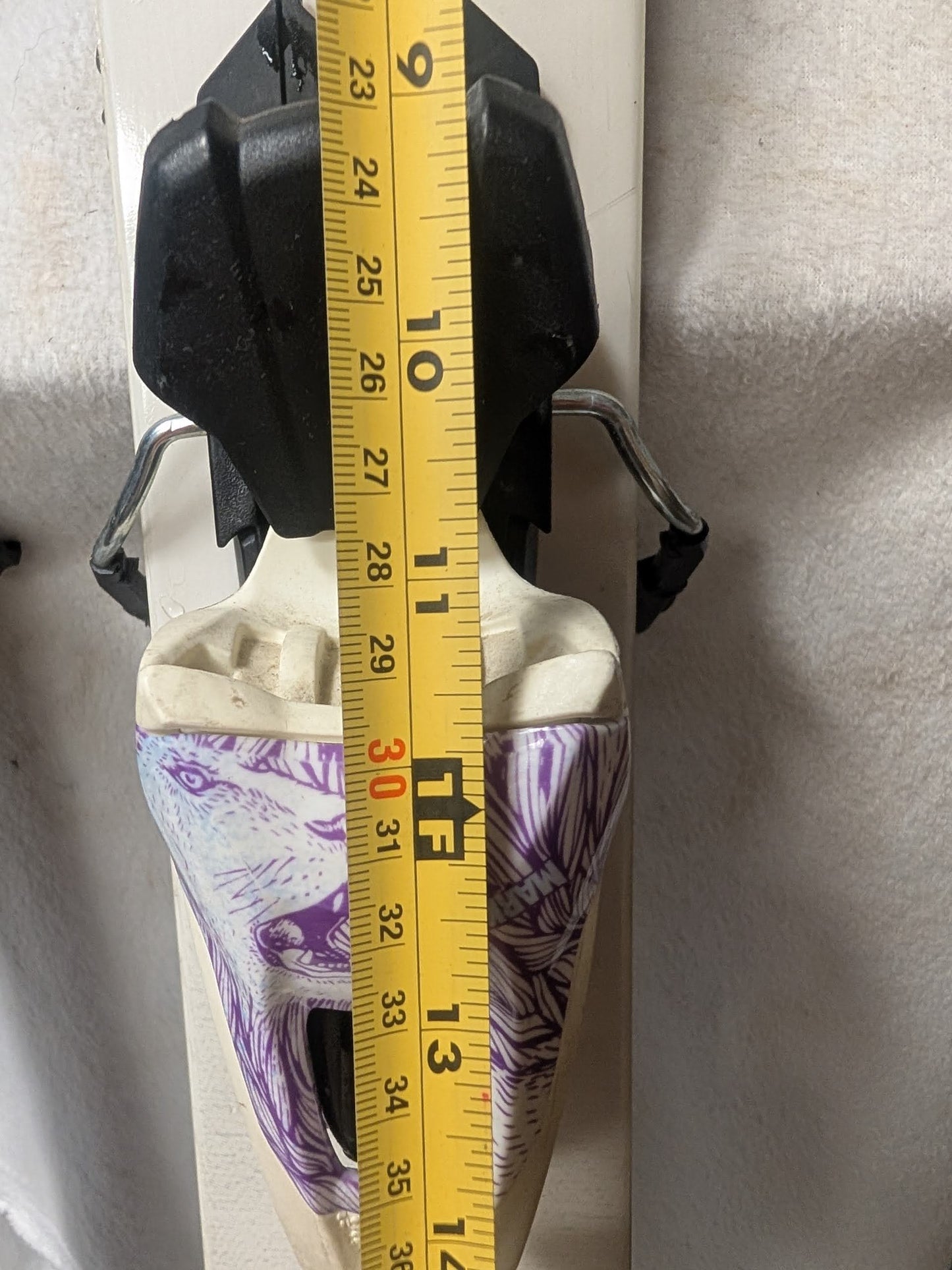 Rossignol Saffron 7 Skis Marker Bindings 162 Cm Color White Condition Used