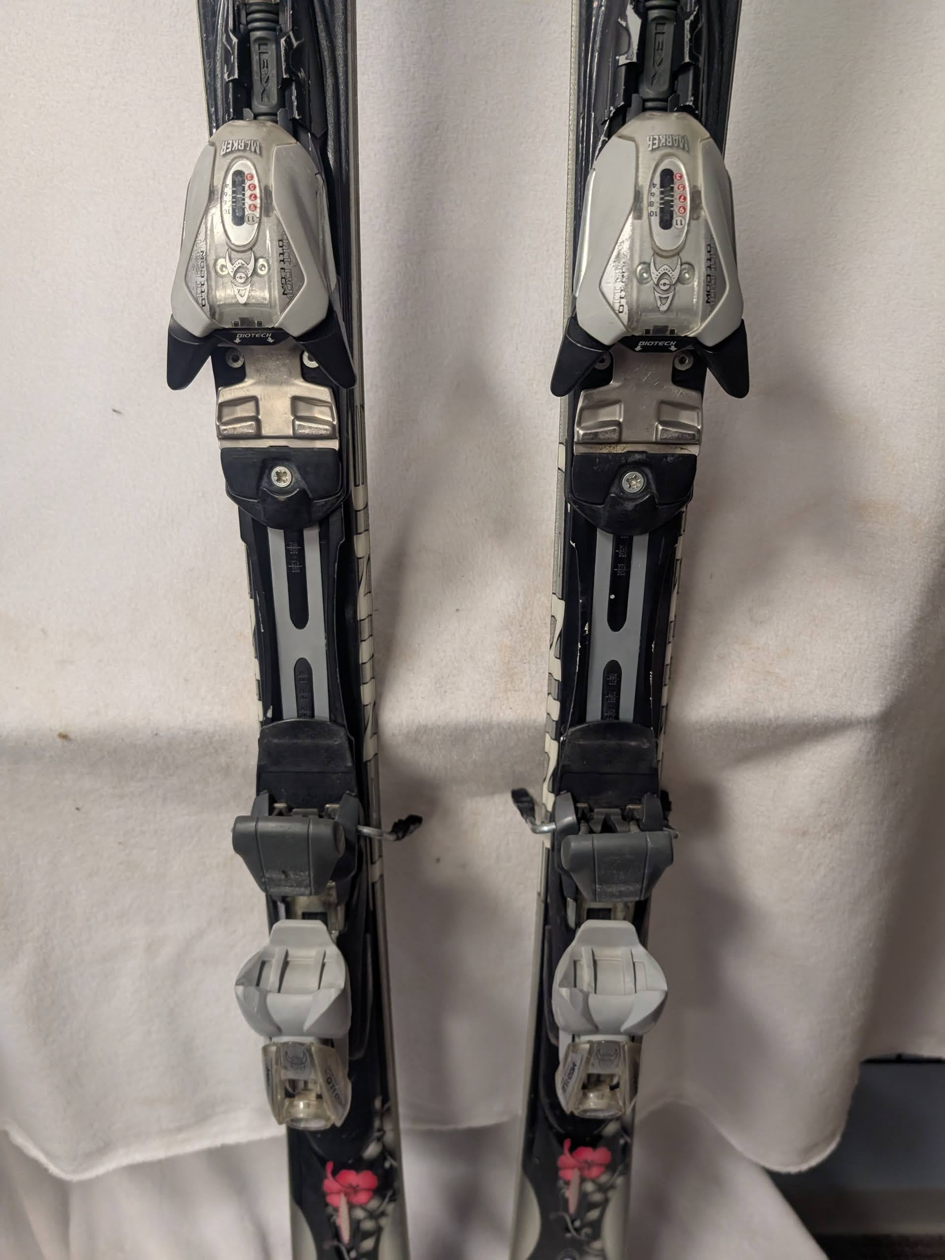 K2 One Luv Skis w/Marker Mod 11.0 Bindings Size 160 Cm Color Black Use K2 One Luv Skis w/Marker Mod 11.0 Bindings Size 160 Cm Color Black Use