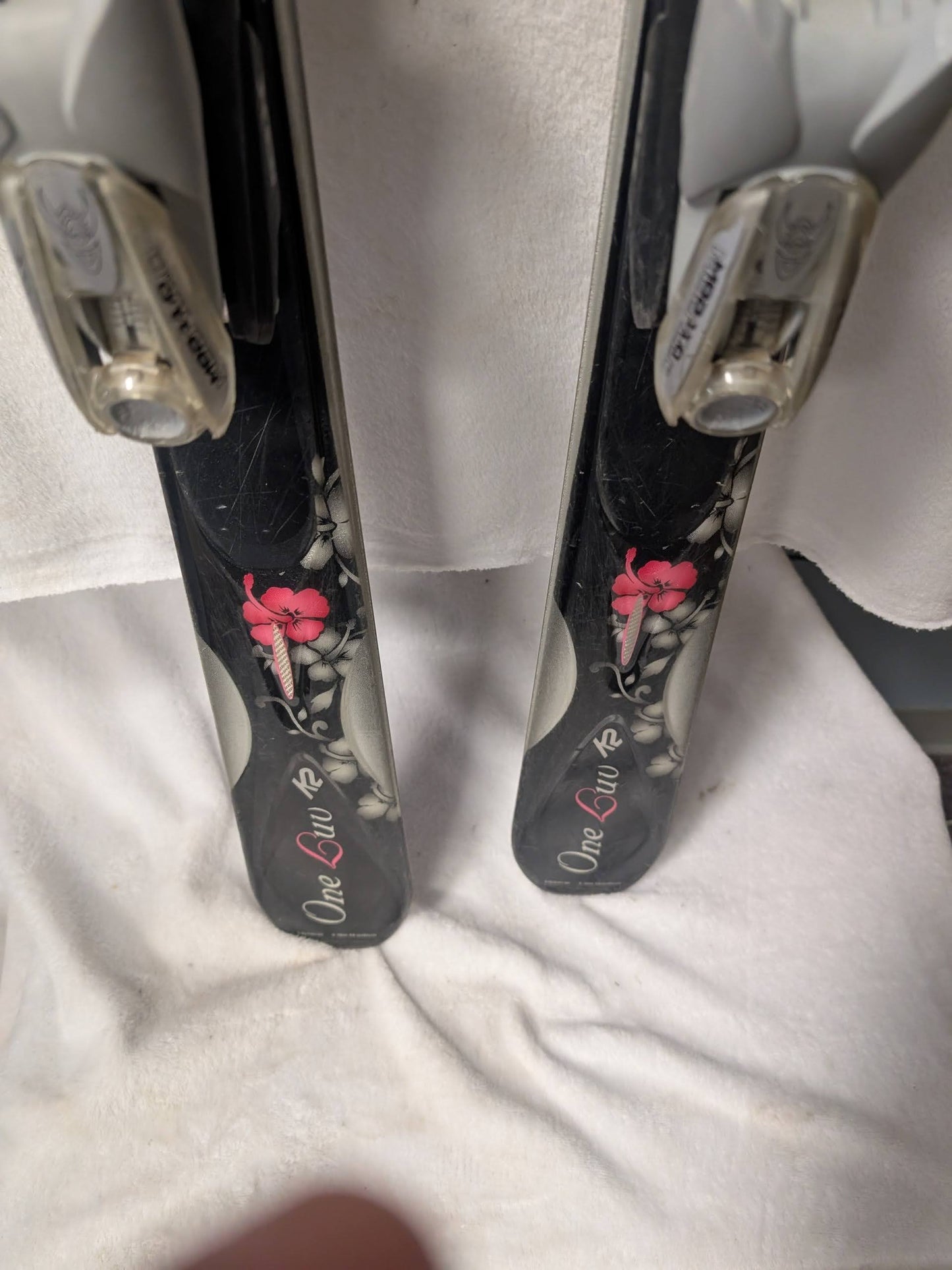 K2 One Luv Skis w/Marker Mod 11.0 Bindings Size 160 Cm Color Black Use K2 One Luv Skis w/Marker Mod 11.0 Bindings Size 160 Cm Color Black Use