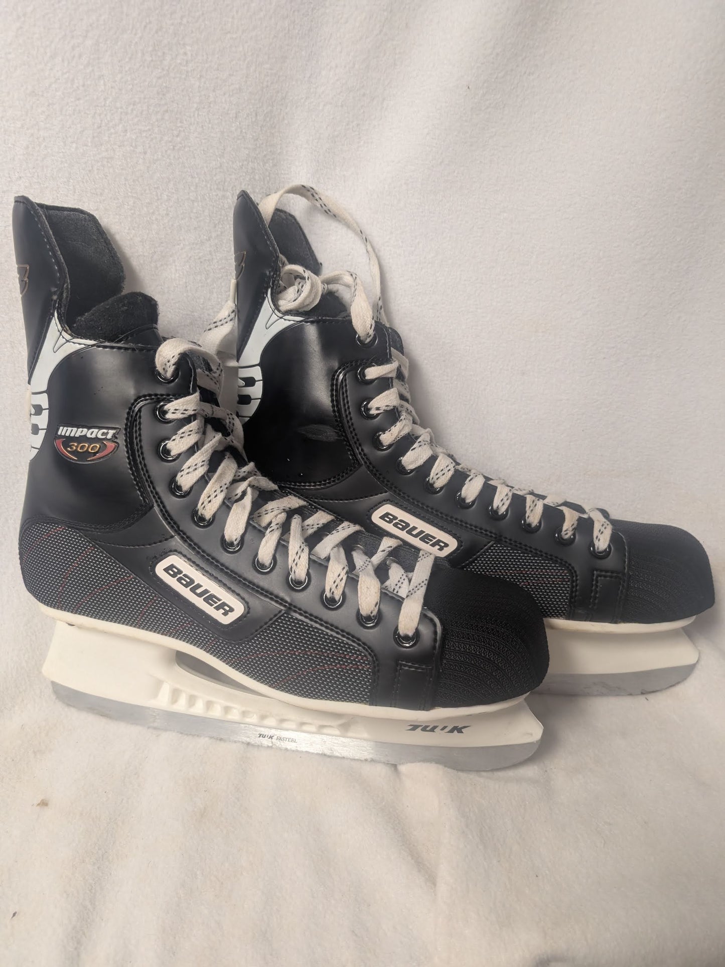 Bauer Impact 300 Hockey Ice Skates Size 10 Color Black Condition Used