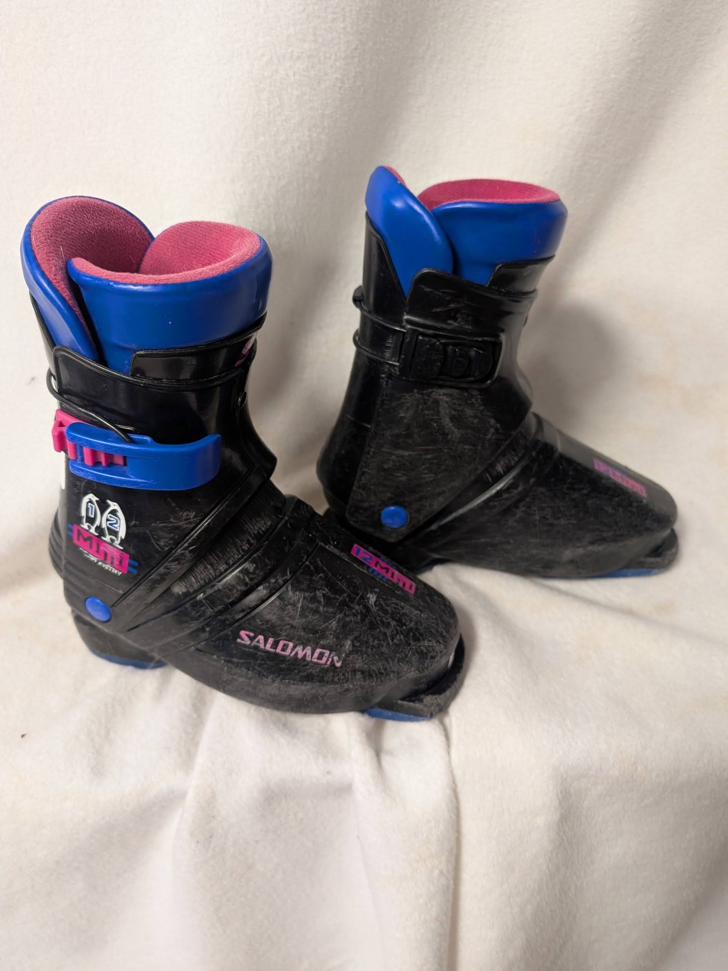 Salomon Youth Ski Boots Size 19 Color Black Used