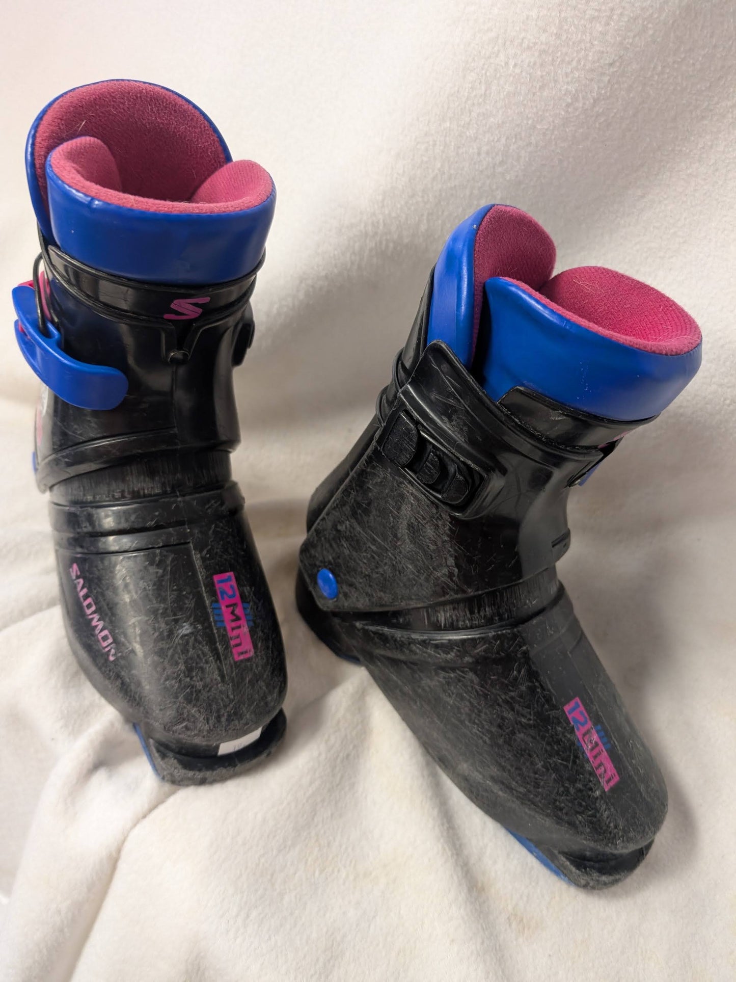 Salomon Youth Ski Boots Size 19 Color Black Used