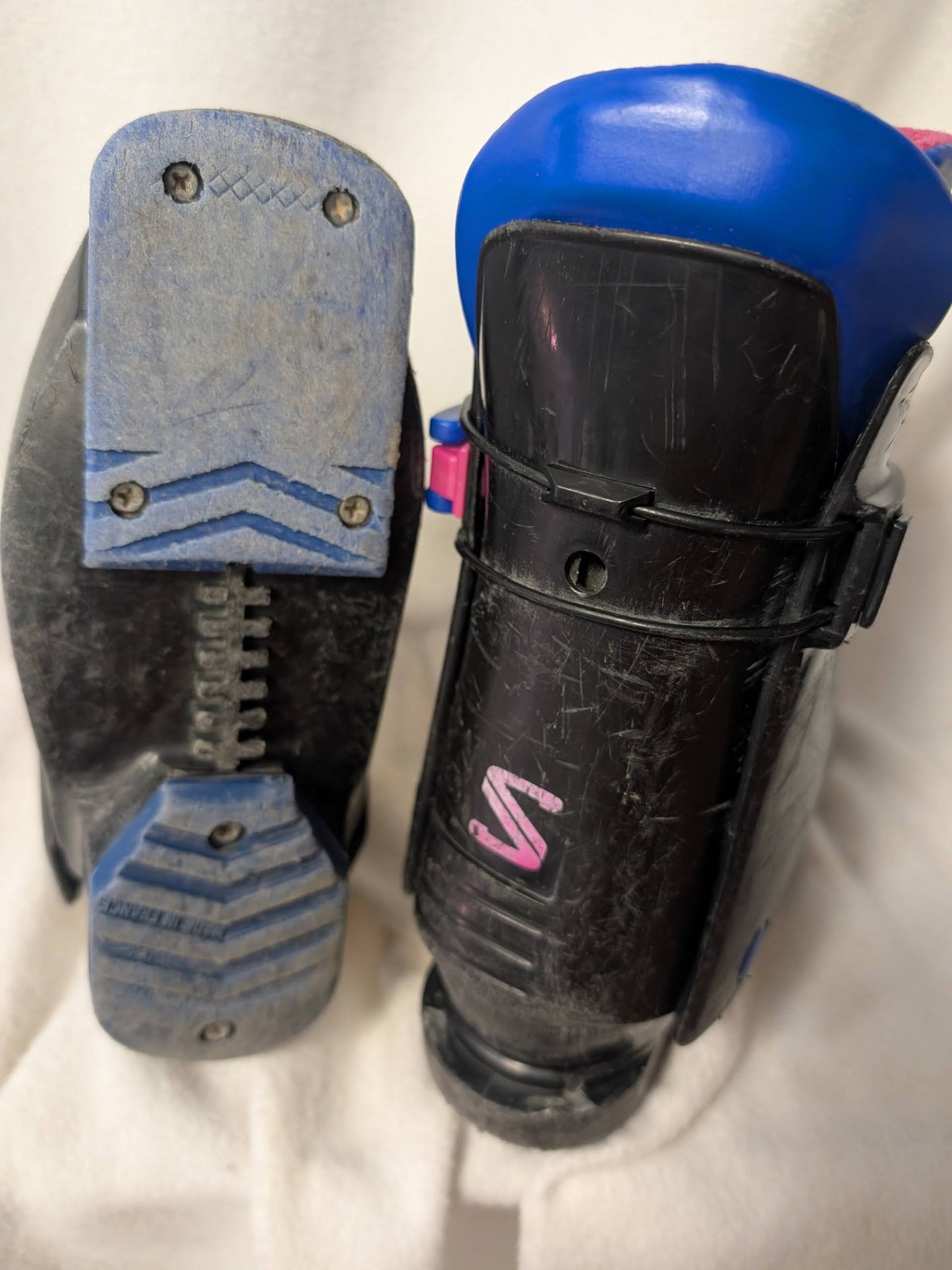 Salomon Youth Ski Boots Size 19 Color Black Used