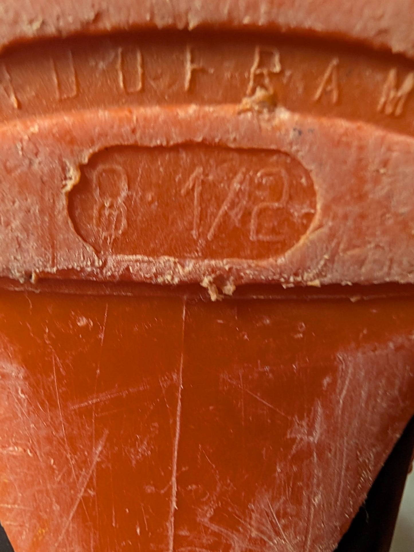 Tecnica Icon TNT Carbon Ski Boots Size 27.5 Color Orange Condition Used