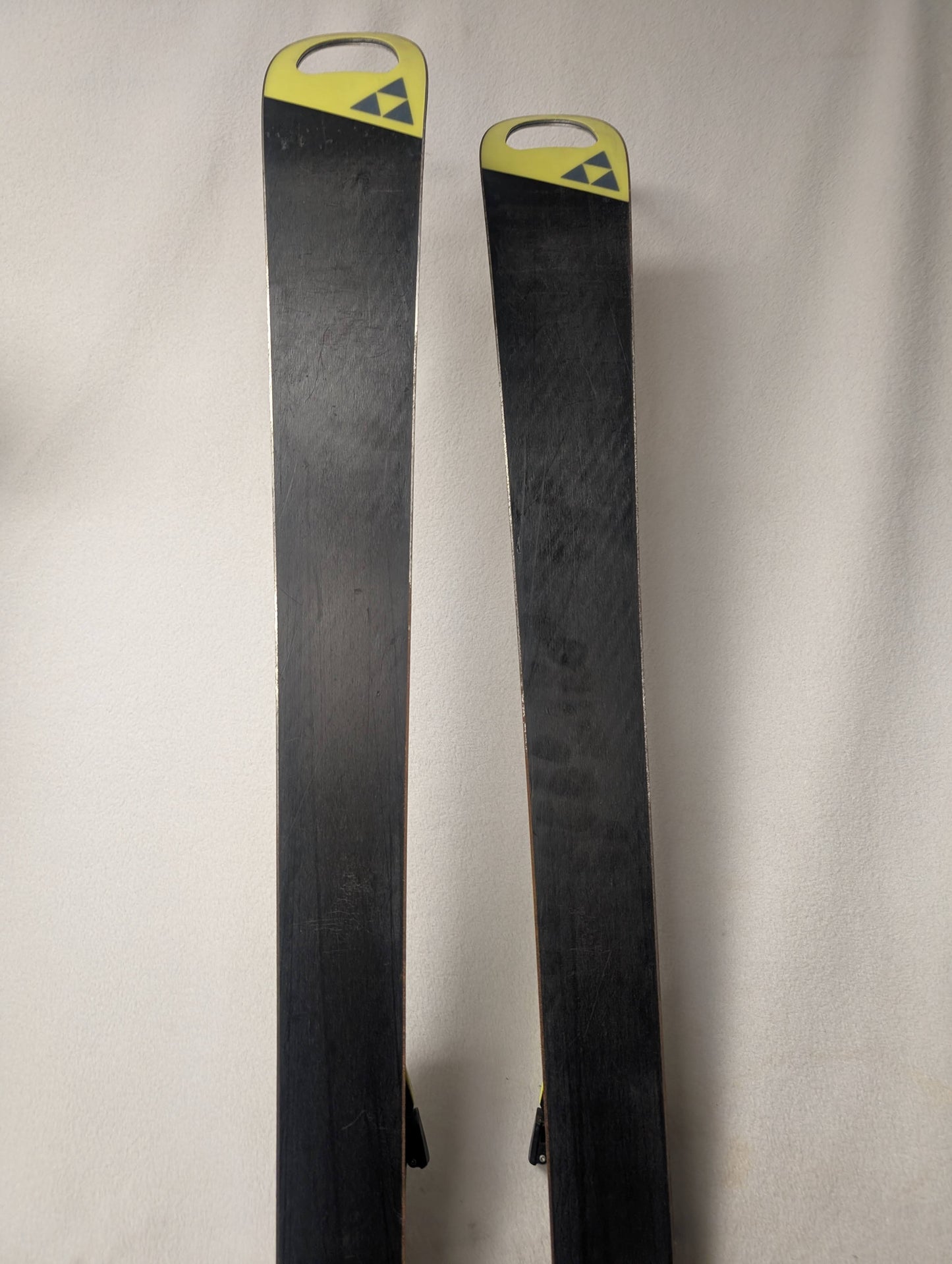 Fischer WorldCup GS Skis RC4 Bindings 150 cm Yellow Used