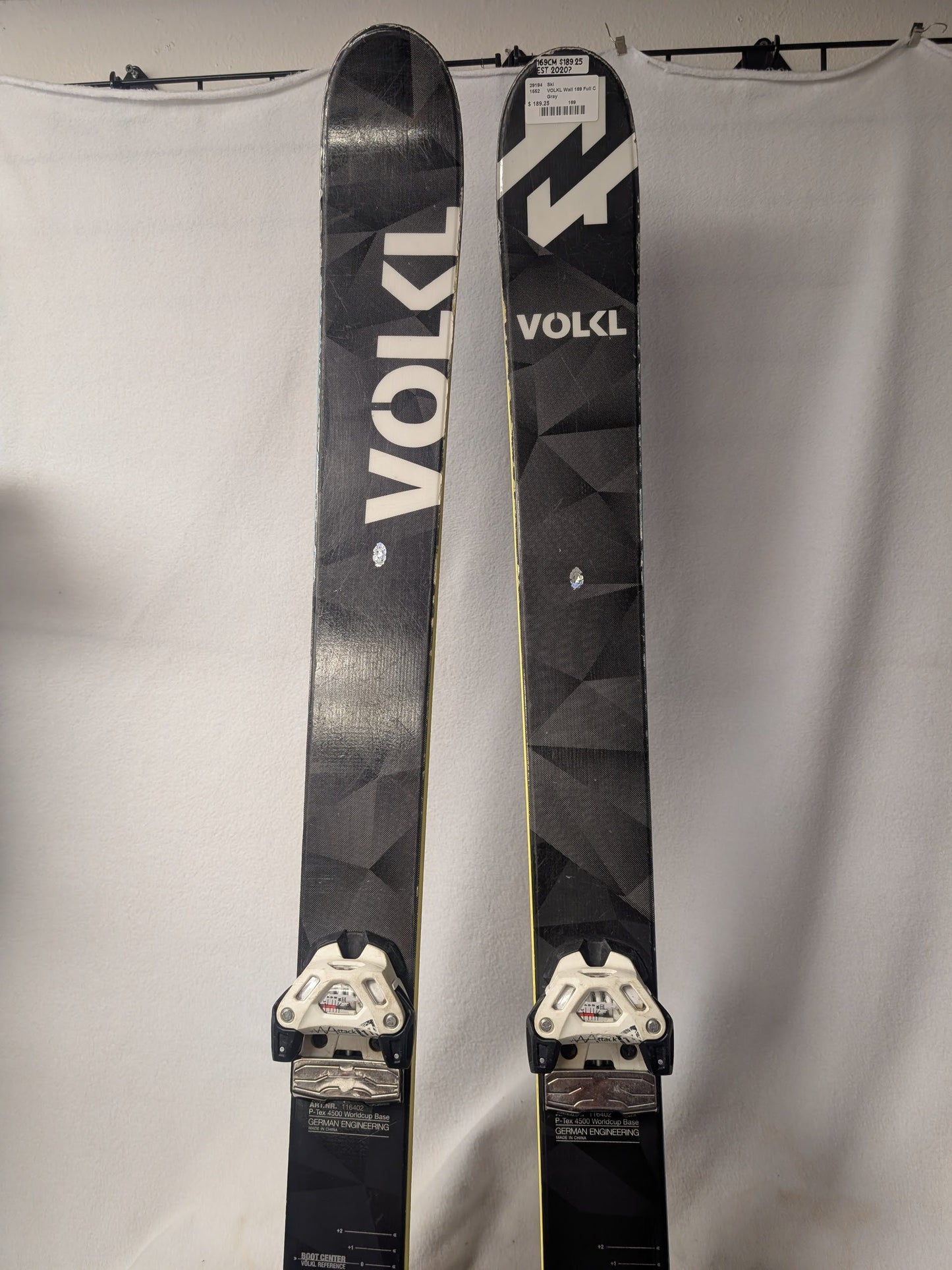 Volkl Wall Skis Elan Attack Bindings Size 169 Cm Black Used