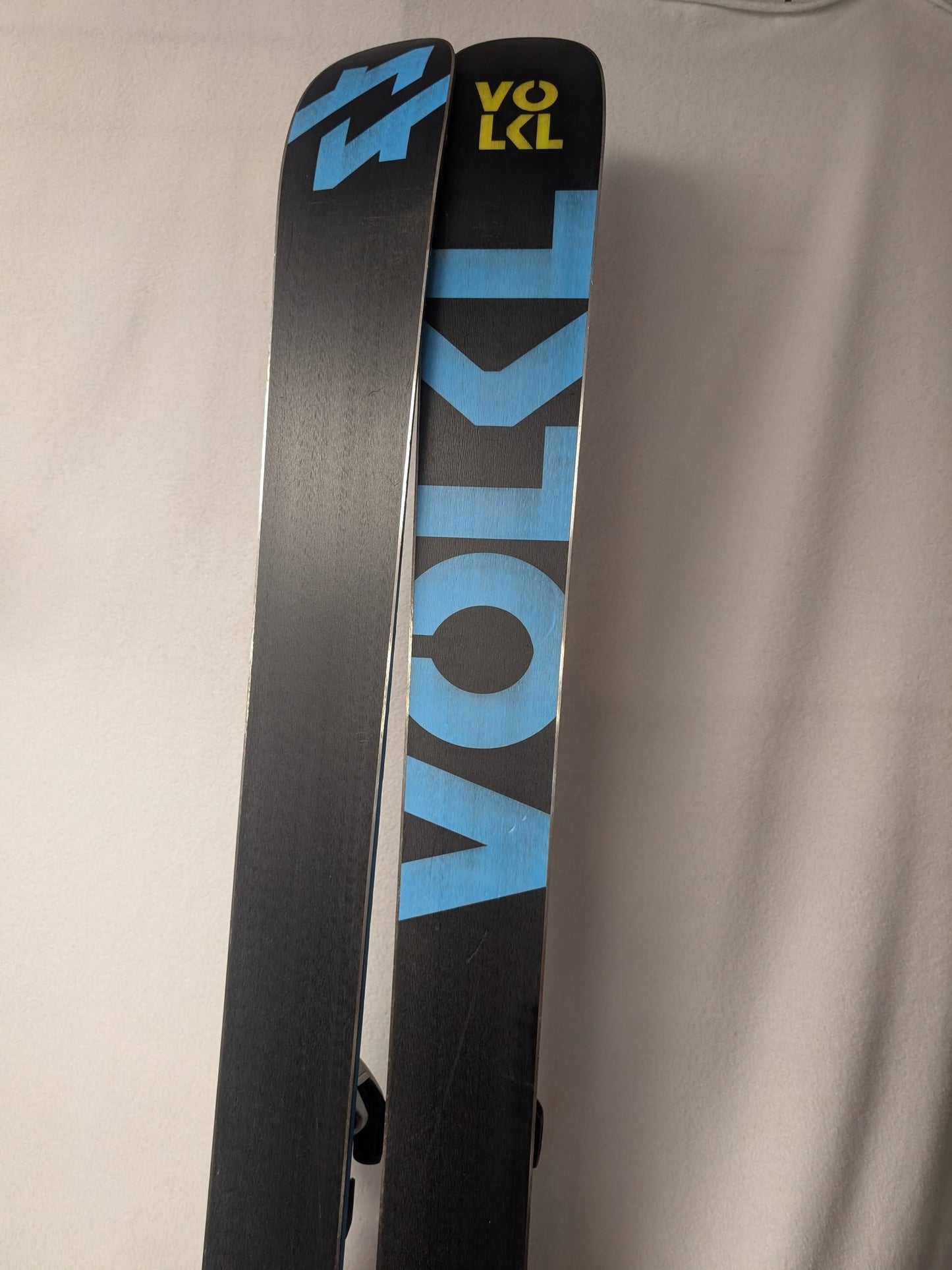 Volkl Wall Skis Elan Attack Bindings Size 169 Cm Black Used