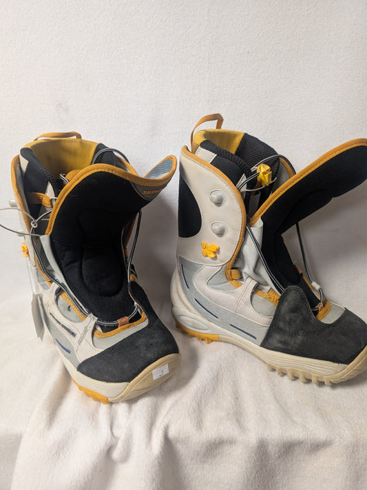 Salomon Synapse Snowboard Boots Size 7 Color White Condition Used