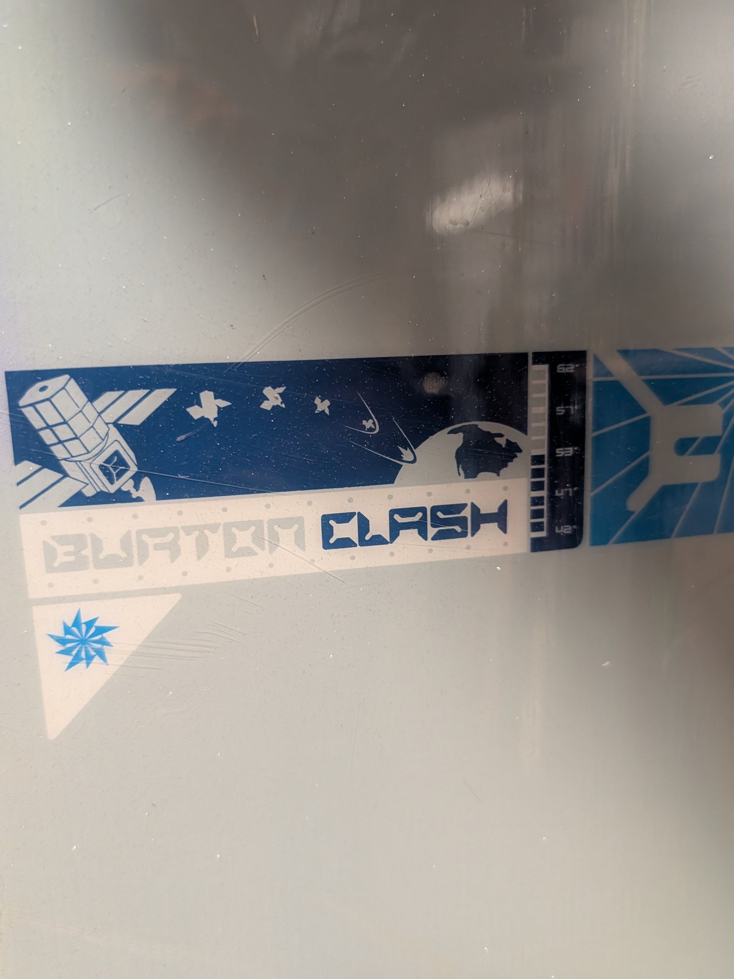 Burton Clash Snowboards Ride Bindings Size 153 Cm Color White Condition Used