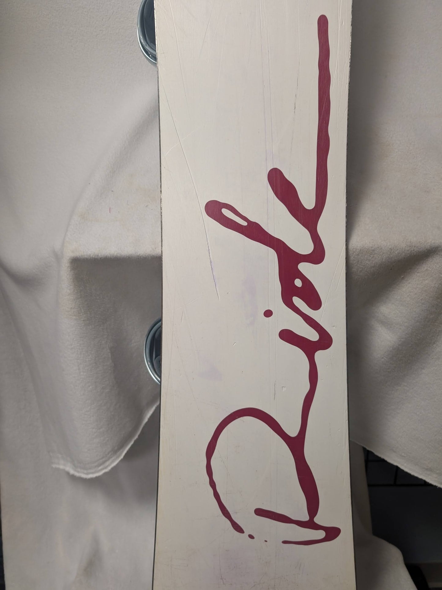 Ride Solace Snowboards Medium Ride Bindings Size 142 Cm Color White Used