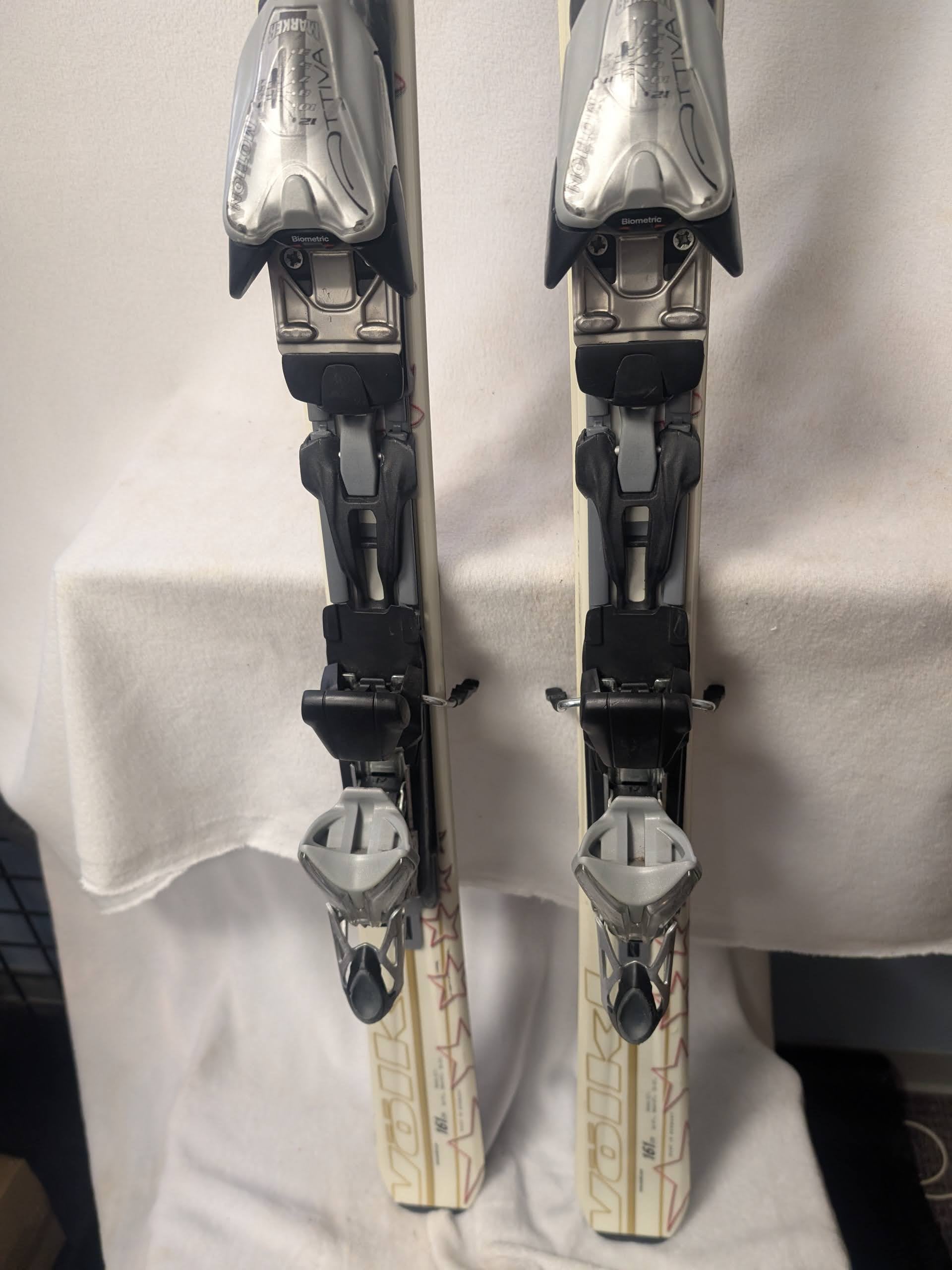 Volkl Attiva 4 Skis Marker Motion Bindings Size 161 Cm White Used