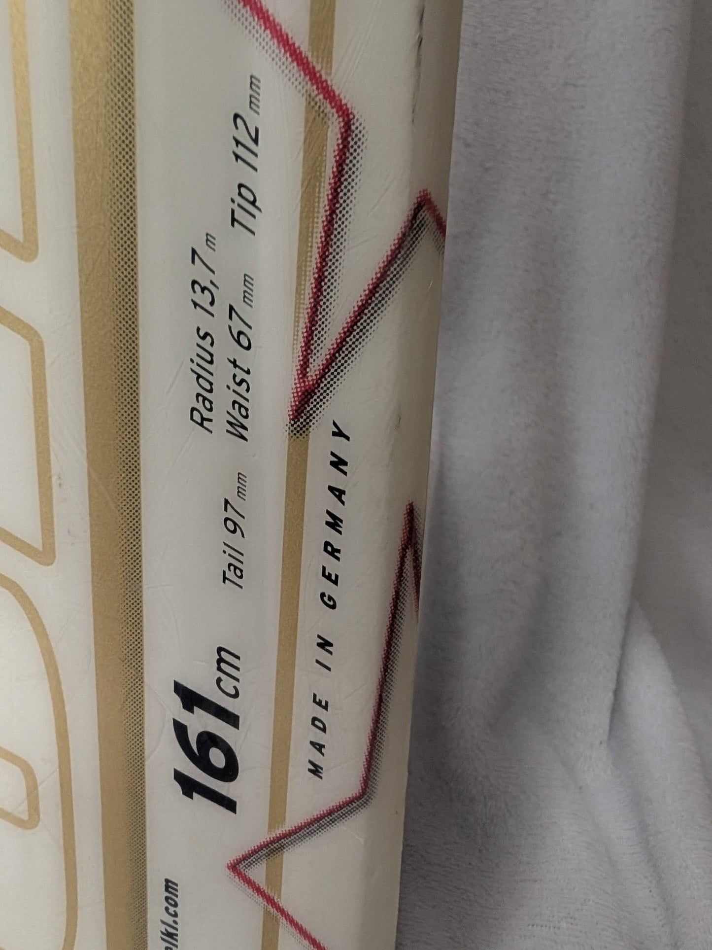 Volkl Attiva 4 Skis Marker Motion Bindings Size 161 Cm White Used