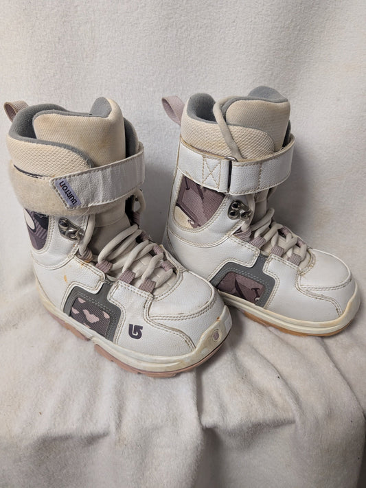 Burton Kids Freestyle Snowboard Boots Size 2 Color White Used
