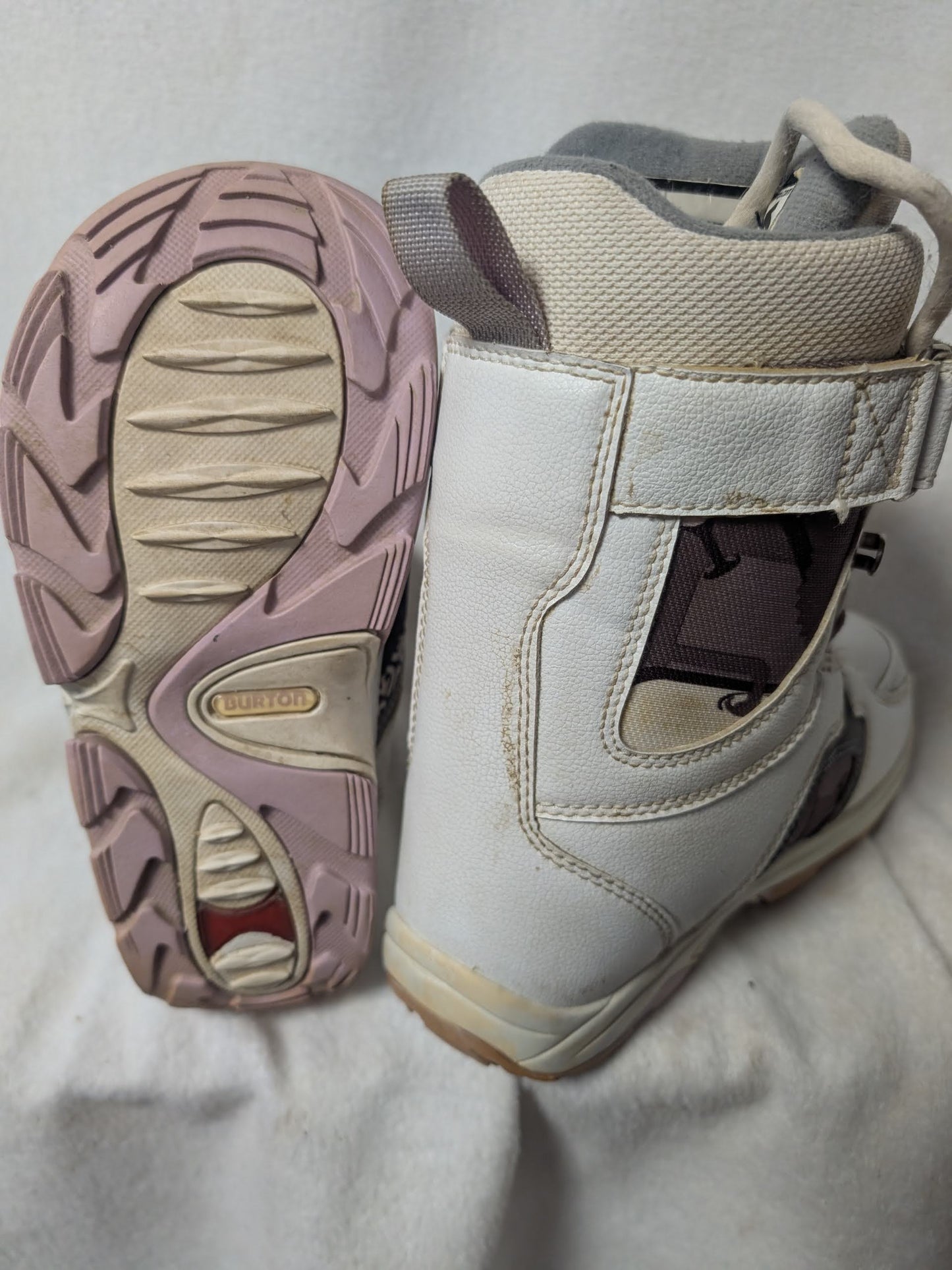 Burton Kids Freestyle Snowboard Boots Size 2 Color White Used