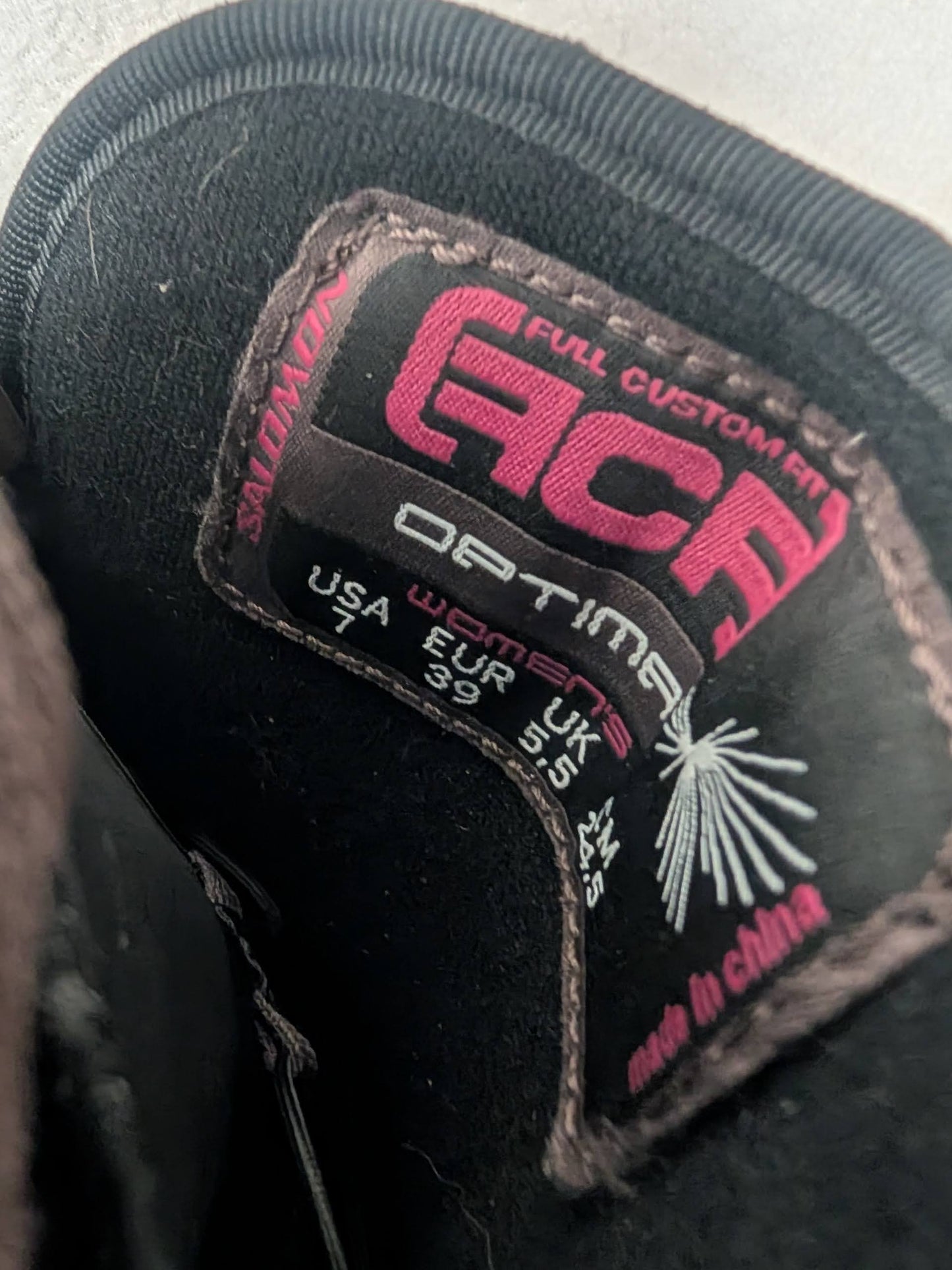 Salomon Optima Snowboard Boots Size 7 Color Black Condition Used