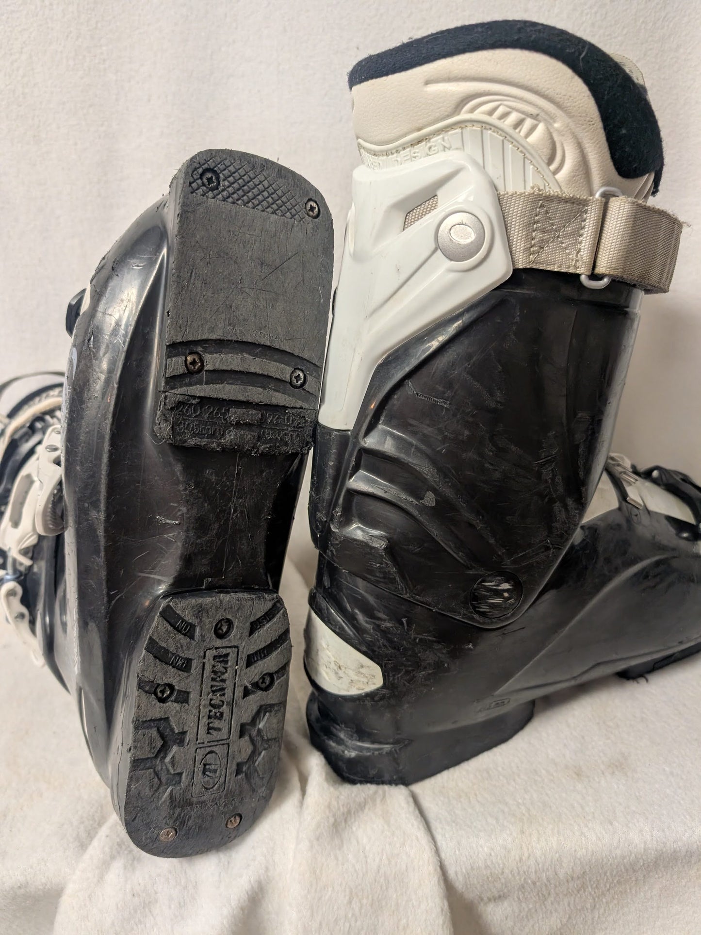 Tecnica Viva Ski Boots Size 26.5 Color Black Used
