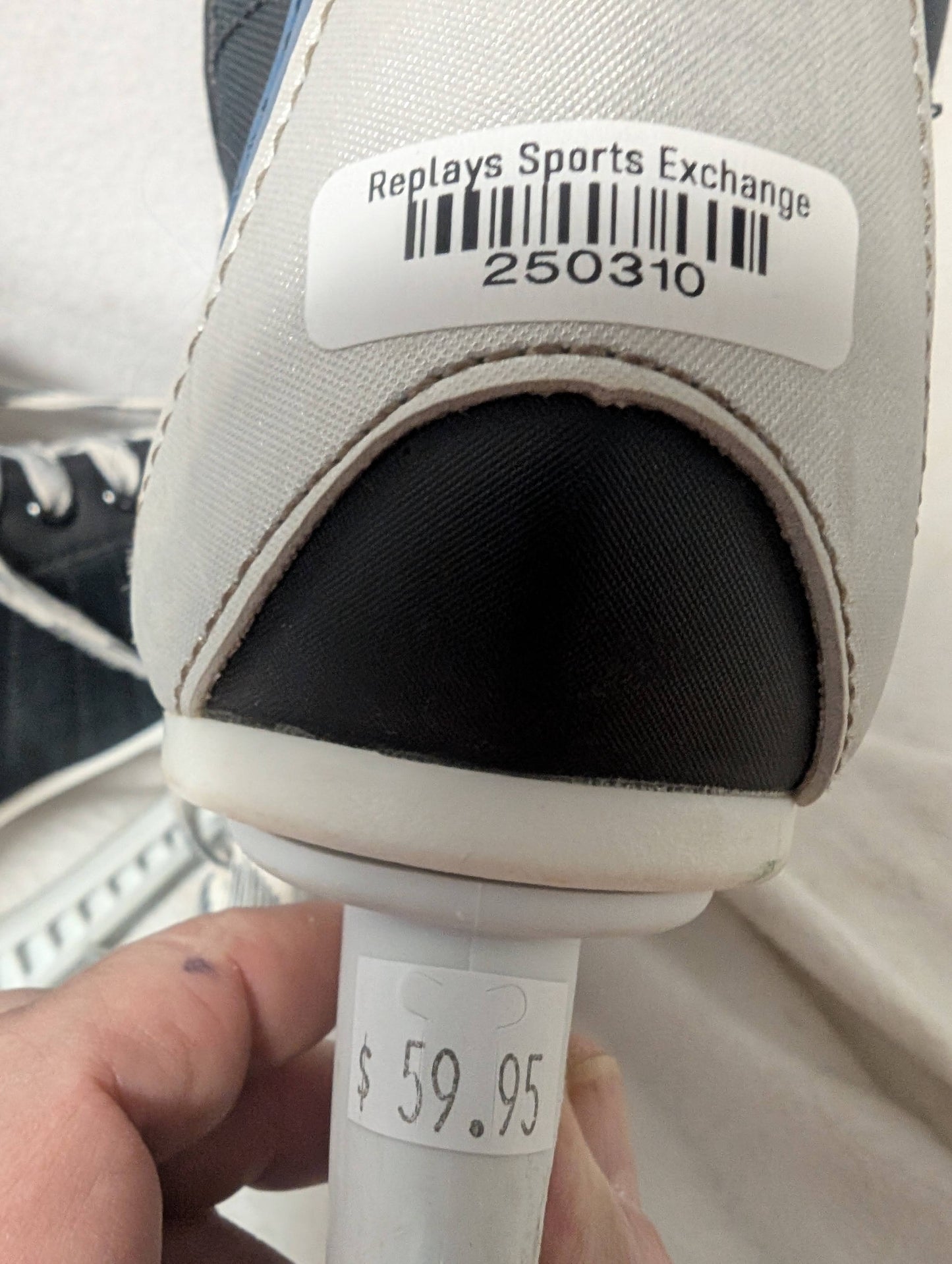 Nike Hockey Ice Skates Size 6 Color Black Condition Used