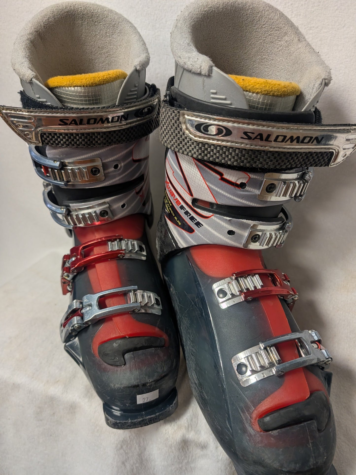 Salomon XWave Ski Boots Size 27 Color Black Condition Used