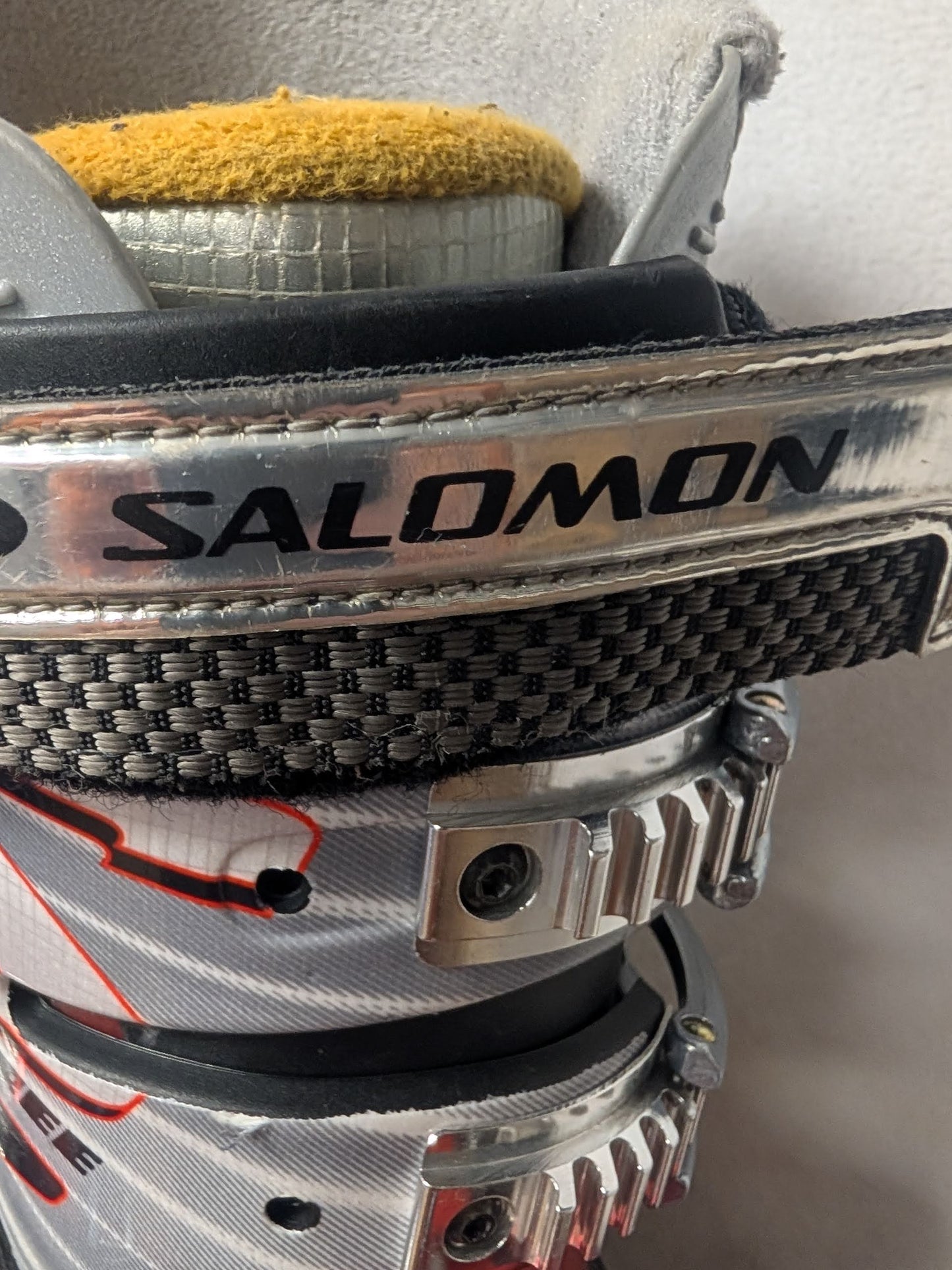 Salomon XWave Ski Boots Size 27 Color Black Condition Used