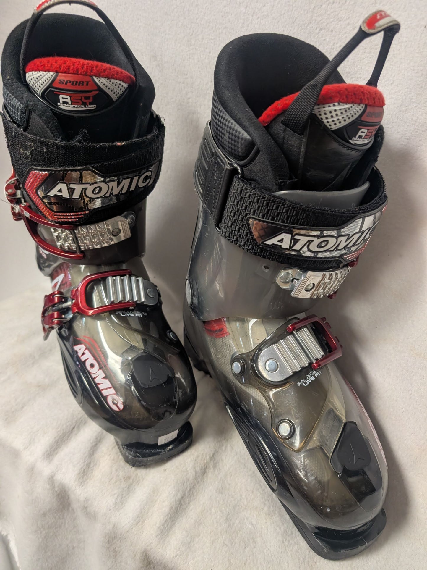 Atomic Live Fit 90 Ski Boots Size 27.5 Color Black Condition Used