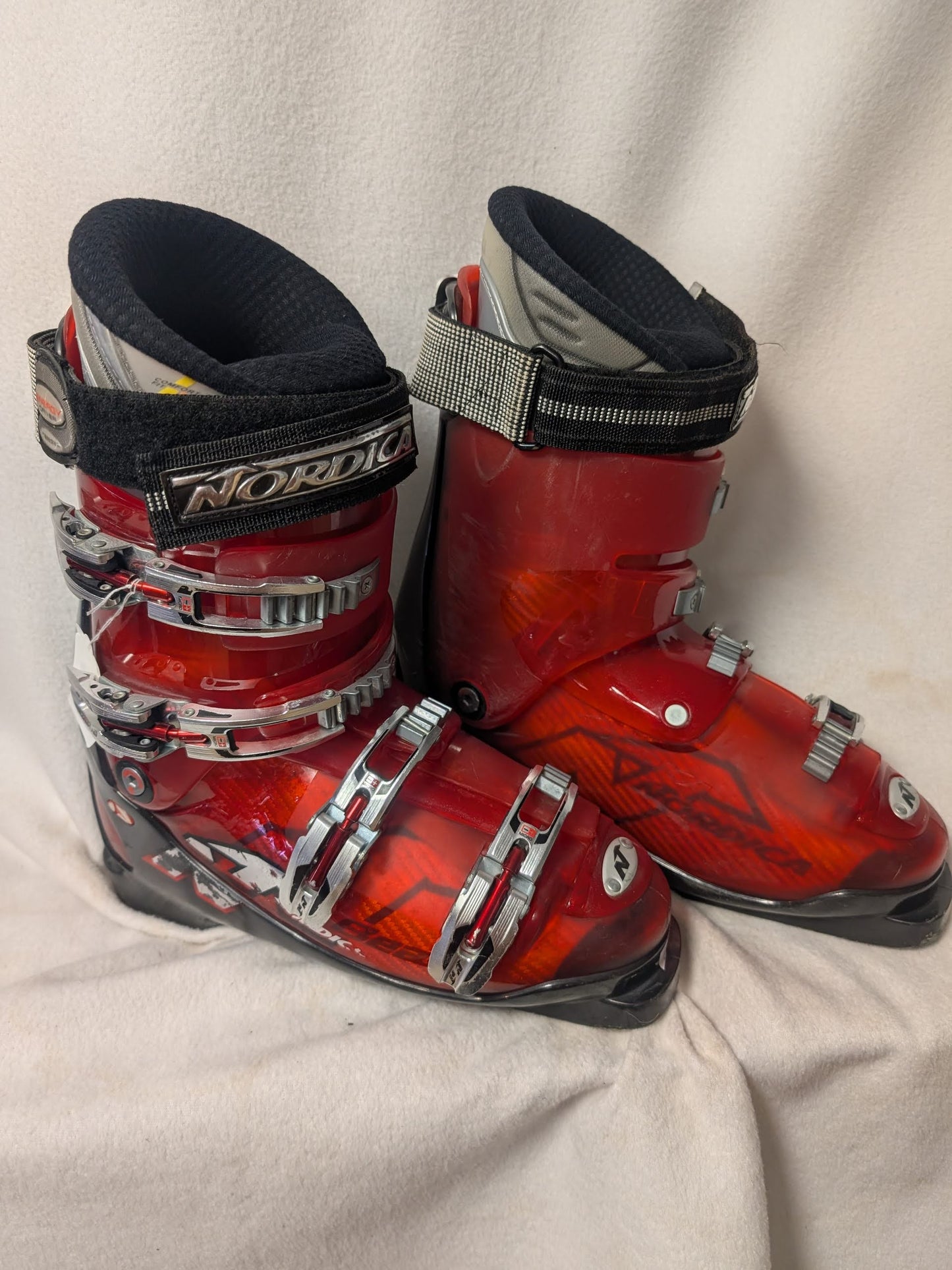 Nordica Beast Ski Boots Size 27.5 Color Red Condition Used