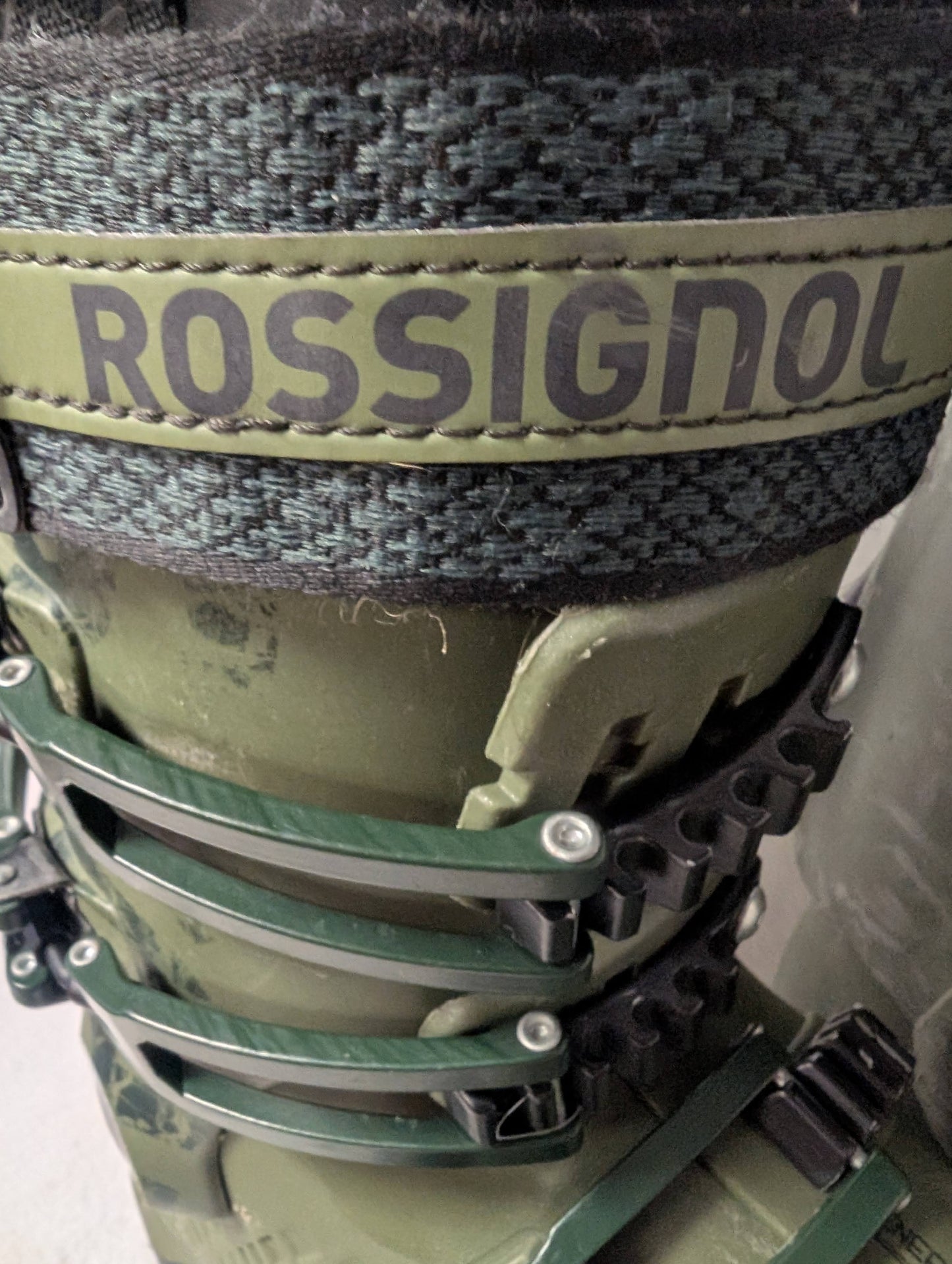 Rossignol Ski Boots Size 24.5 Color Green Condition Used