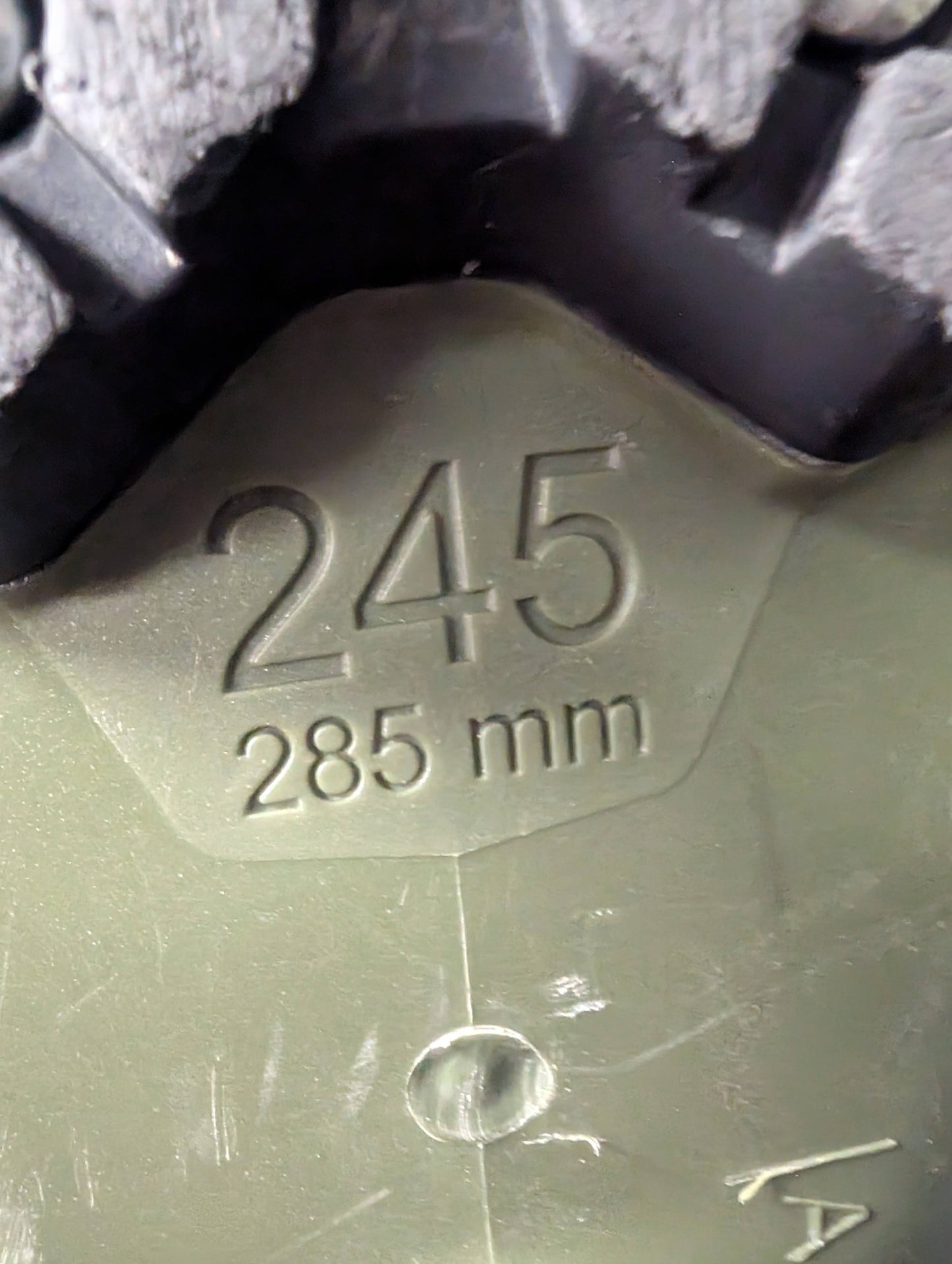 Rossignol Ski Boots Size 24.5 Color Green Condition Used